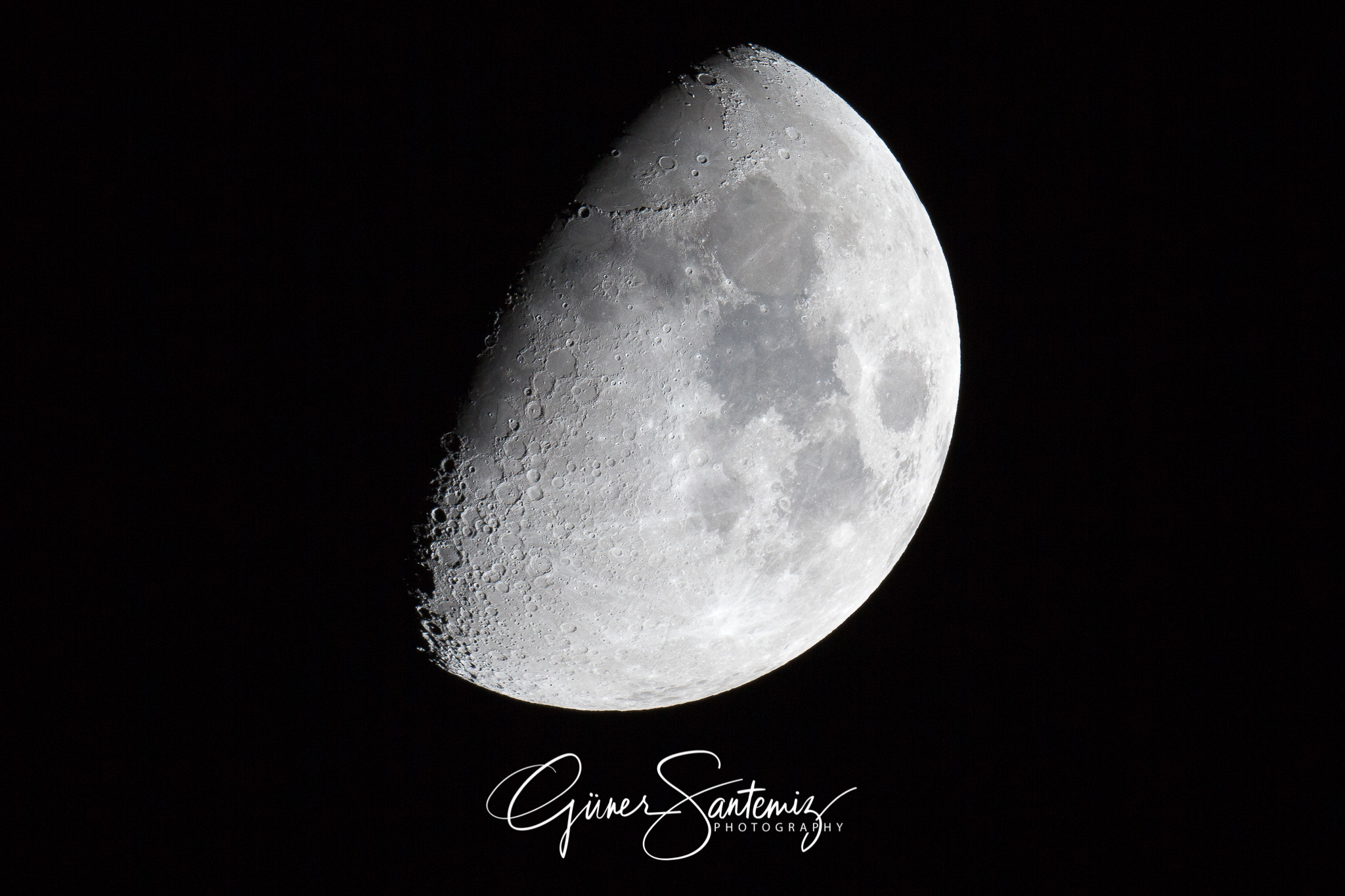 Mond in seiner vollen Pracht