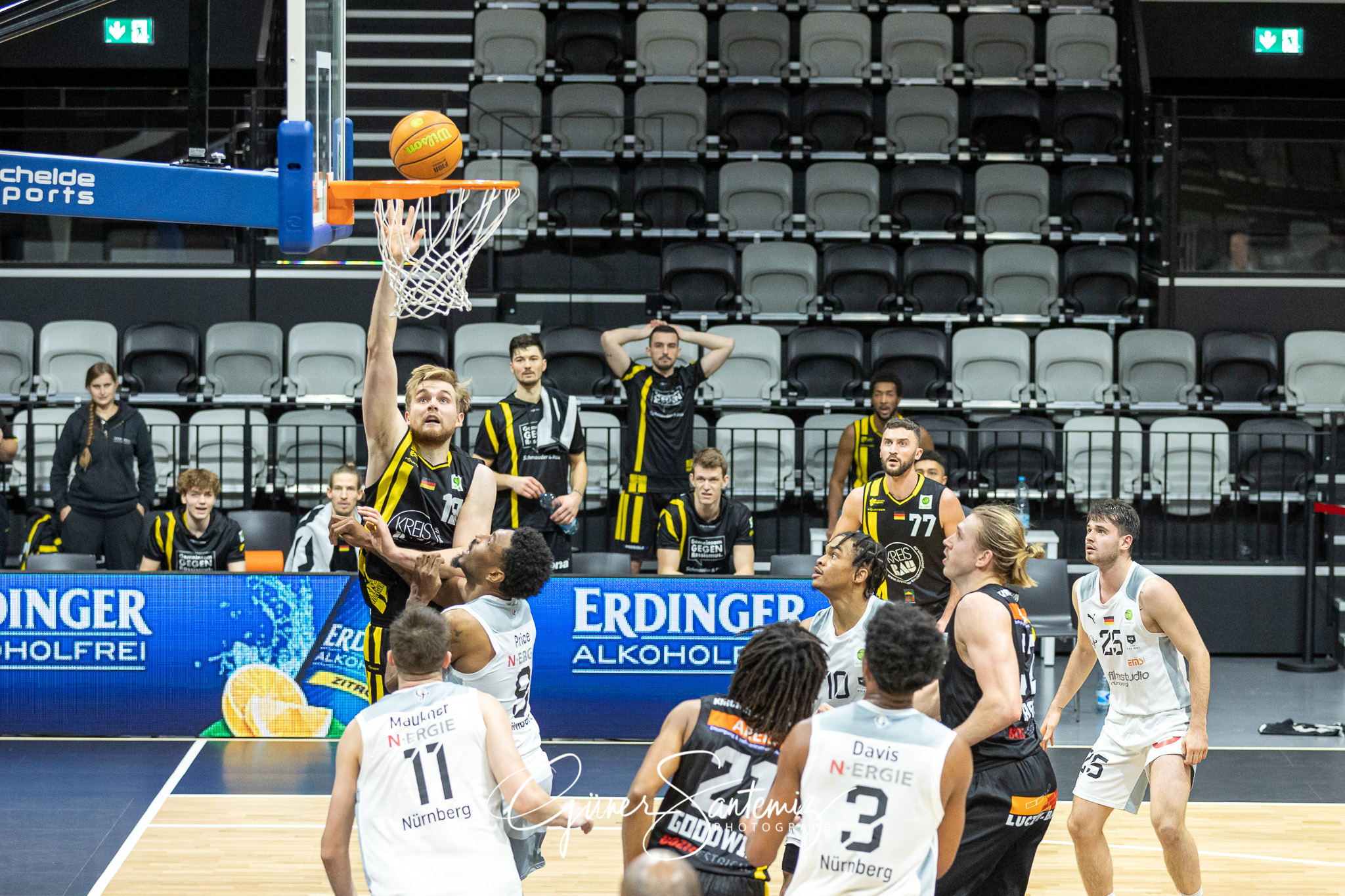 Nuernberg Falcons BC vs. VfL Kirchheim Knights - Basketball - 2.