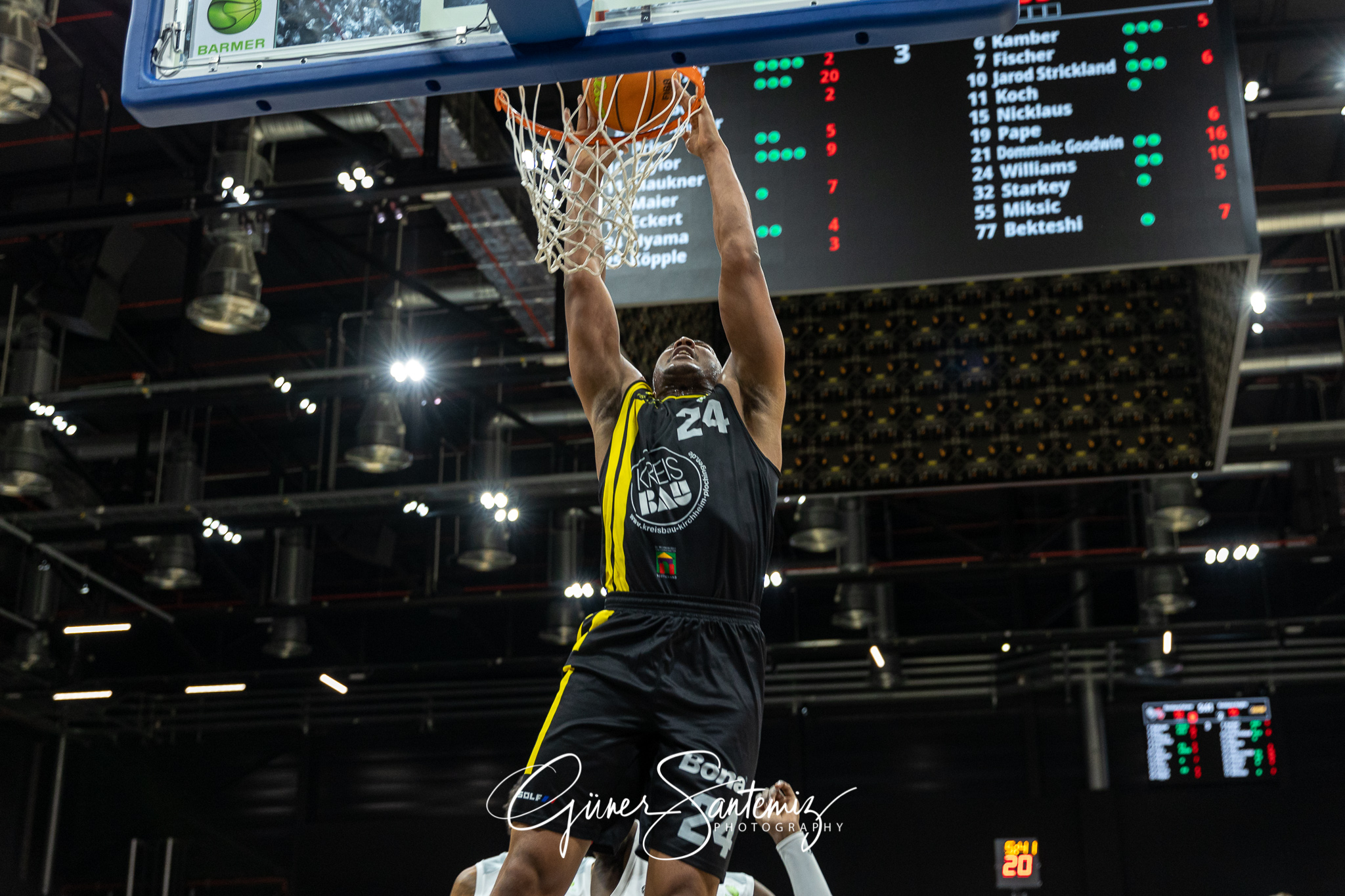 Nuernberg Falcons BC vs. VfL Kirchheim Knights - Basketball - 2.