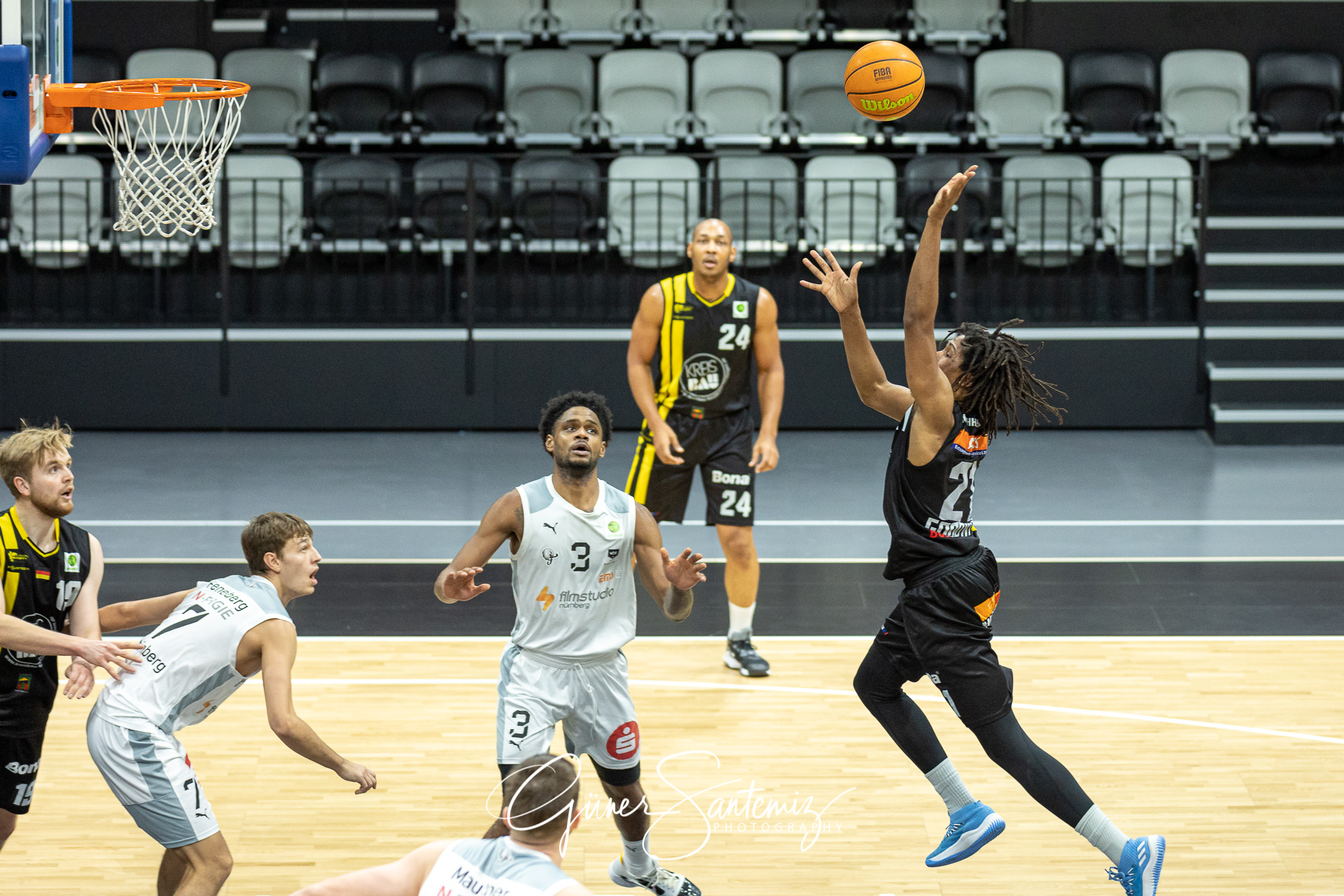 Nuernberg Falcons BC vs. VfL Kirchheim Knights - Basketball - 2.