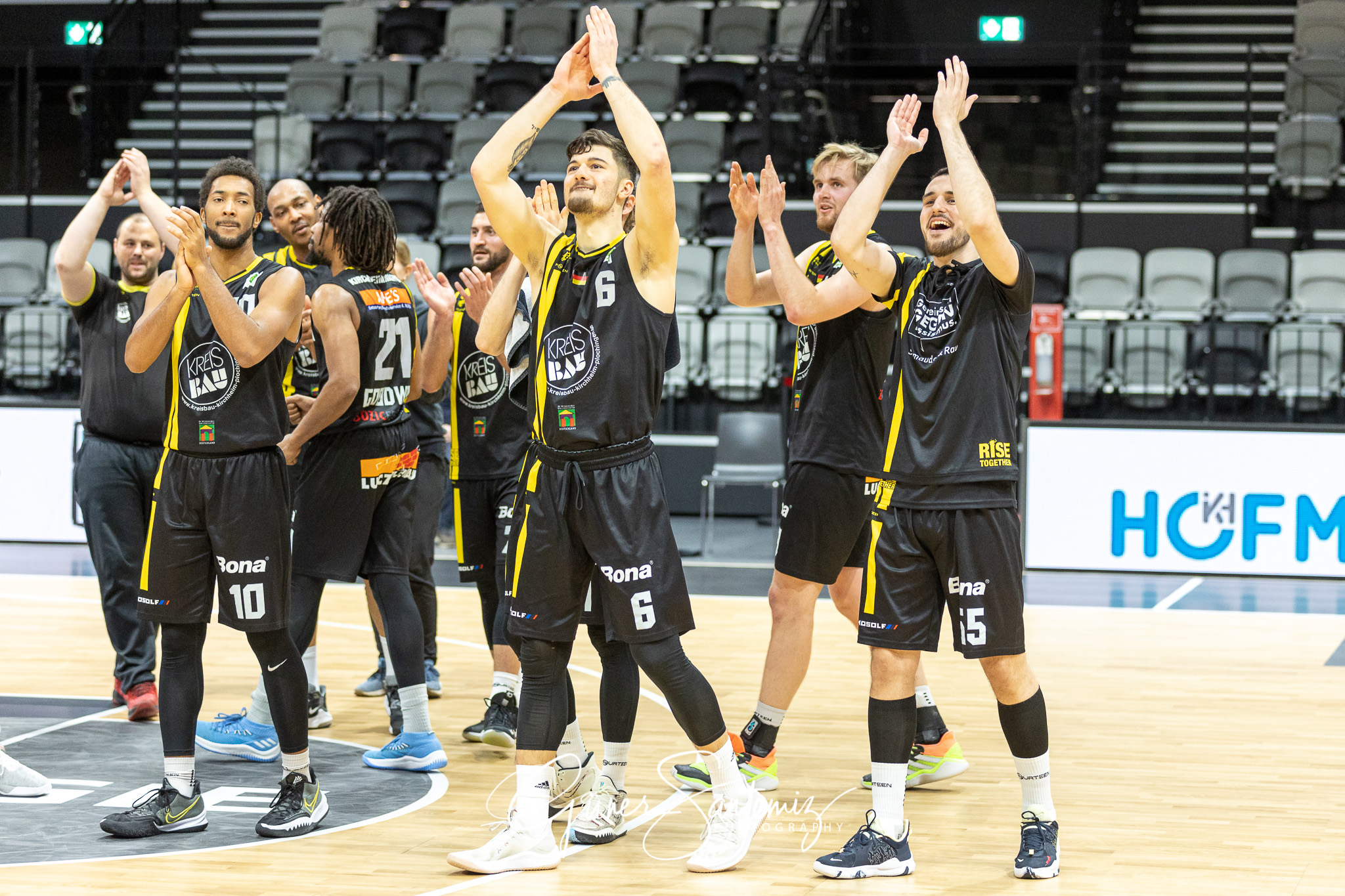 Nuernberg Falcons BC vs. VfL Kirchheim Knights - Basketball - 2.