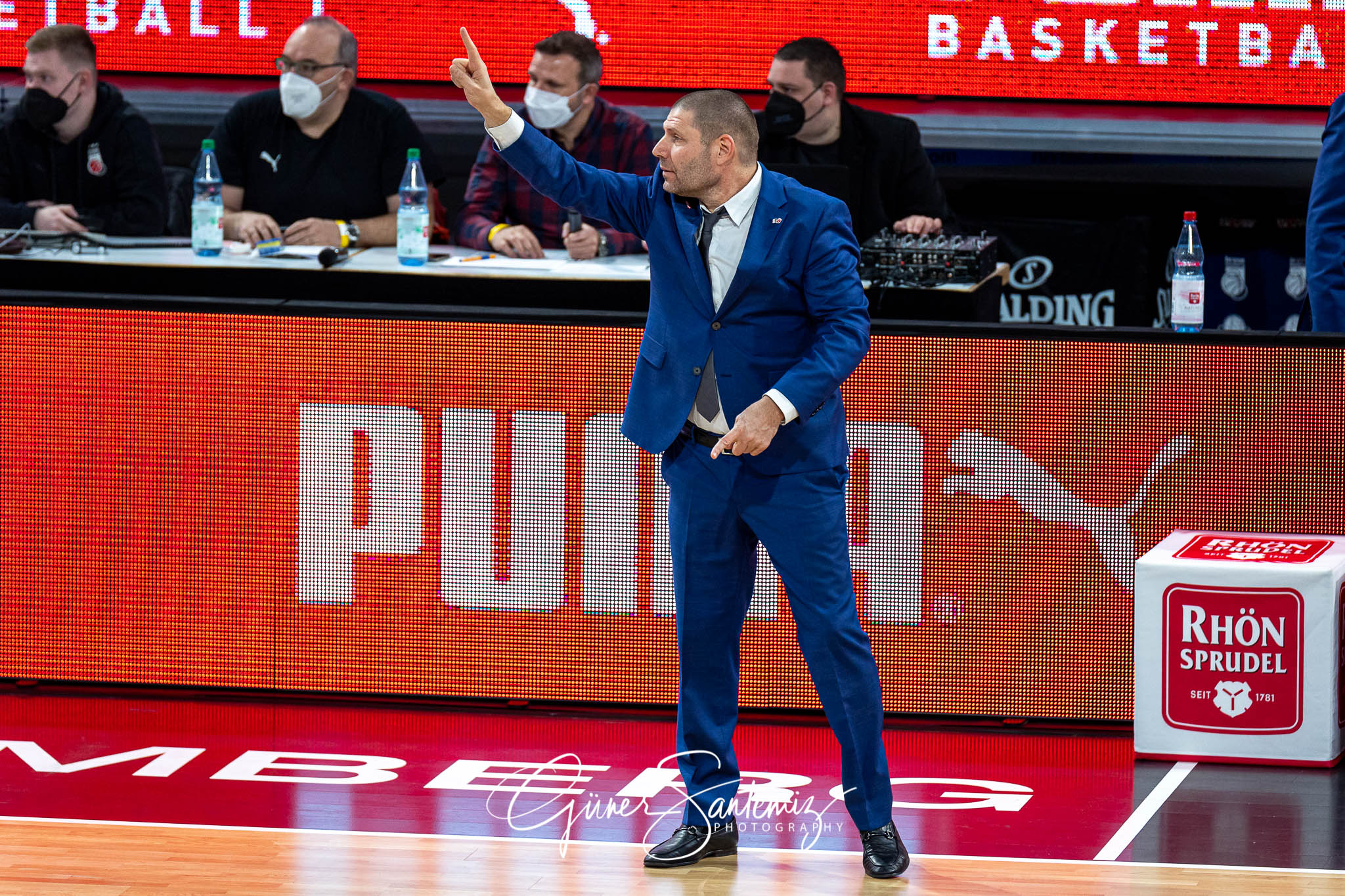 Brose Bamberg vs. MHP Riesen Ludwigsburg - Basketball - easyCred