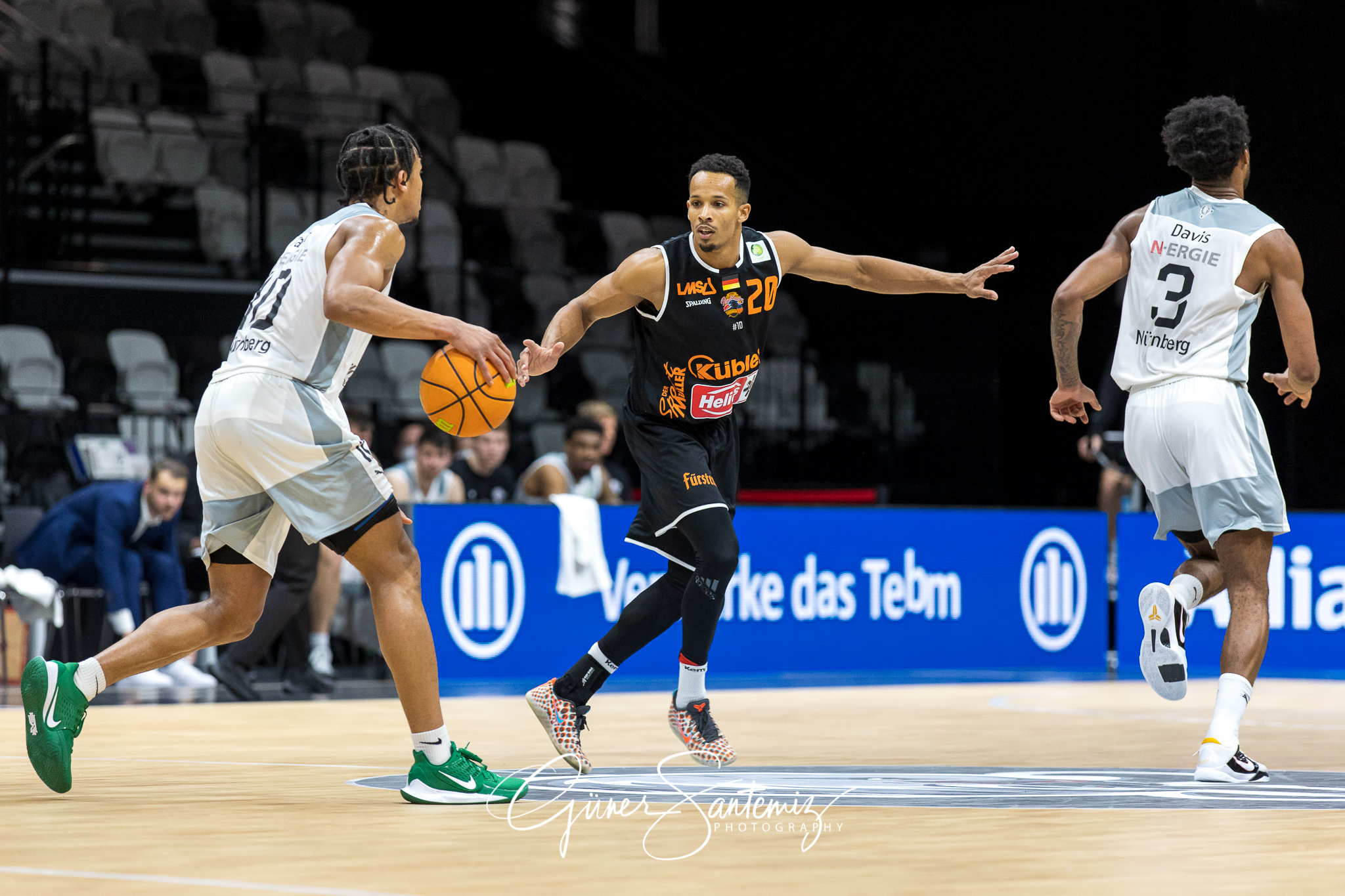Nuernberg Falcons BC vs. wiha Panthers Schwenningen - Basketball