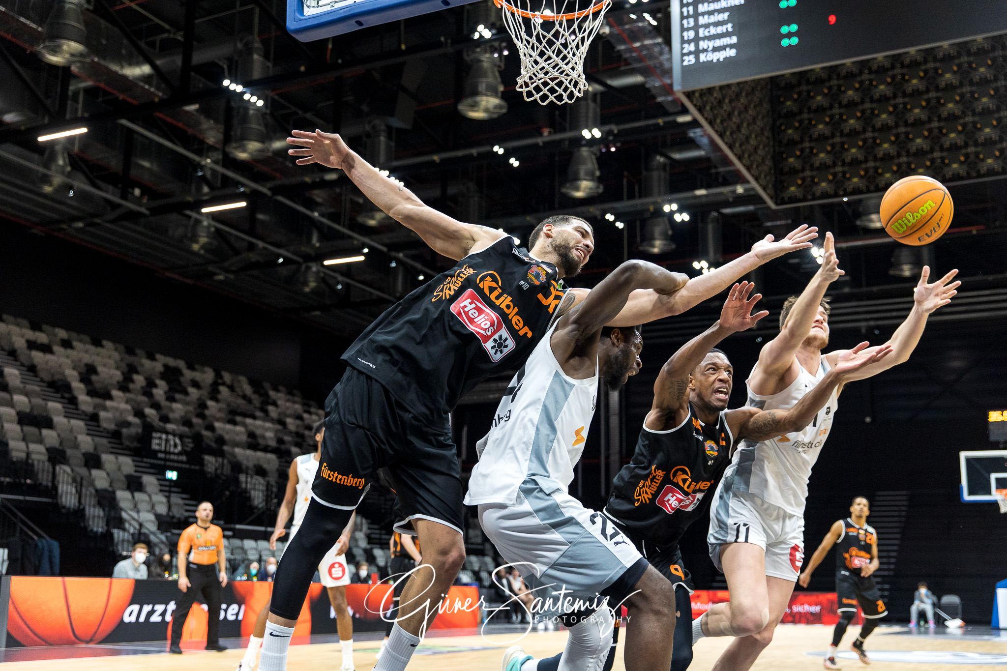 Nuernberg Falcons BC vs. wiha Panthers Schwenningen - Basketball