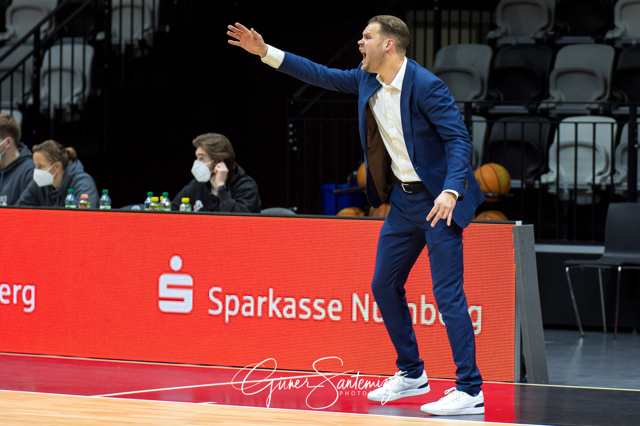 Nuernberg Falcons BC vs. wiha Panthers Schwenningen - Basketball