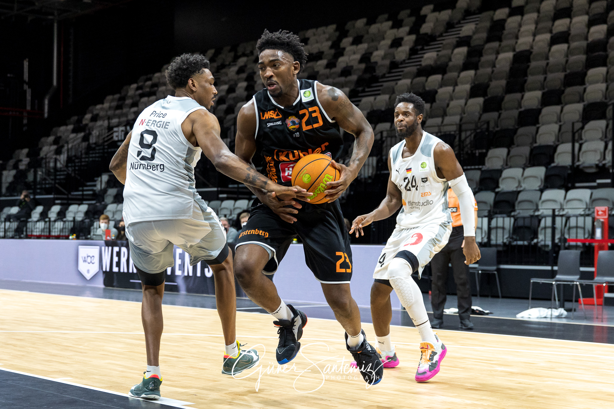 Nuernberg Falcons BC vs. wiha Panthers Schwenningen - Basketball