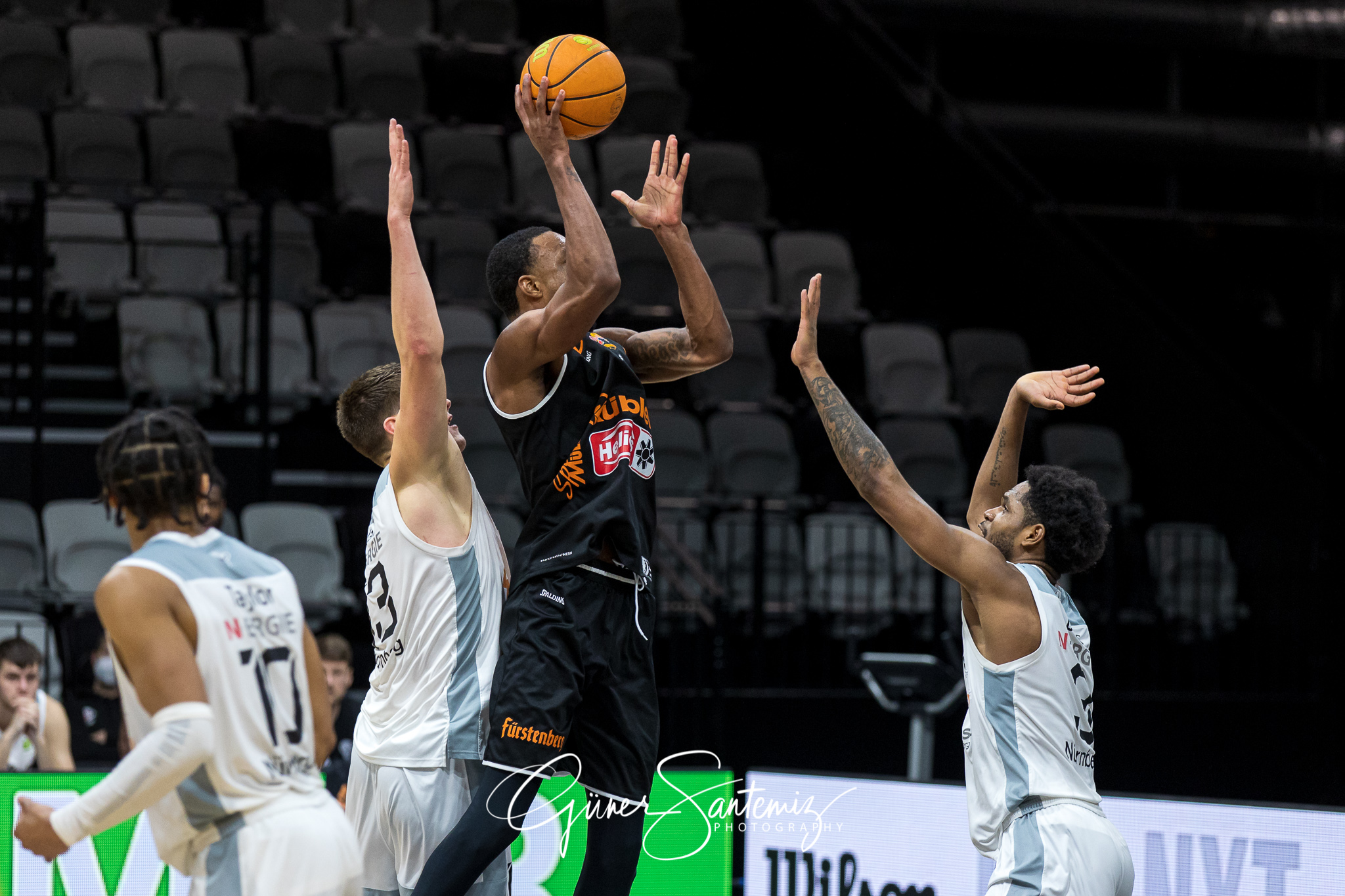 Nuernberg Falcons BC vs. wiha Panthers Schwenningen - Basketball