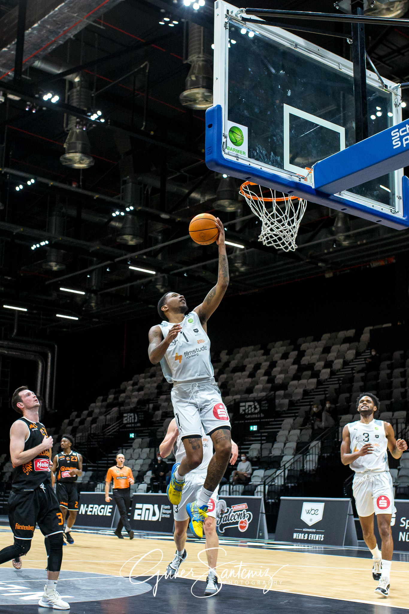 Nuernberg Falcons BC vs. wiha Panthers Schwenningen - Basketball