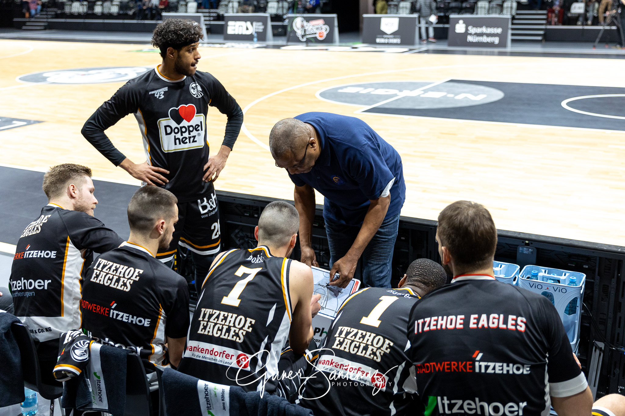 Nuernberg Falcons BC vs. Itzehoe Eagles - Basketball - 2. Bundes