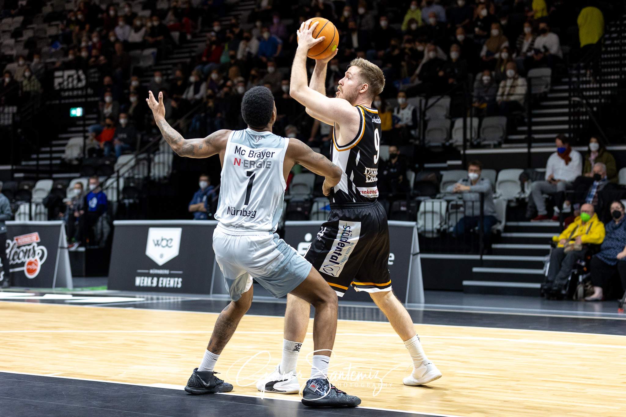 Nuernberg Falcons BC vs. Itzehoe Eagles - Basketball - 2. Bundes