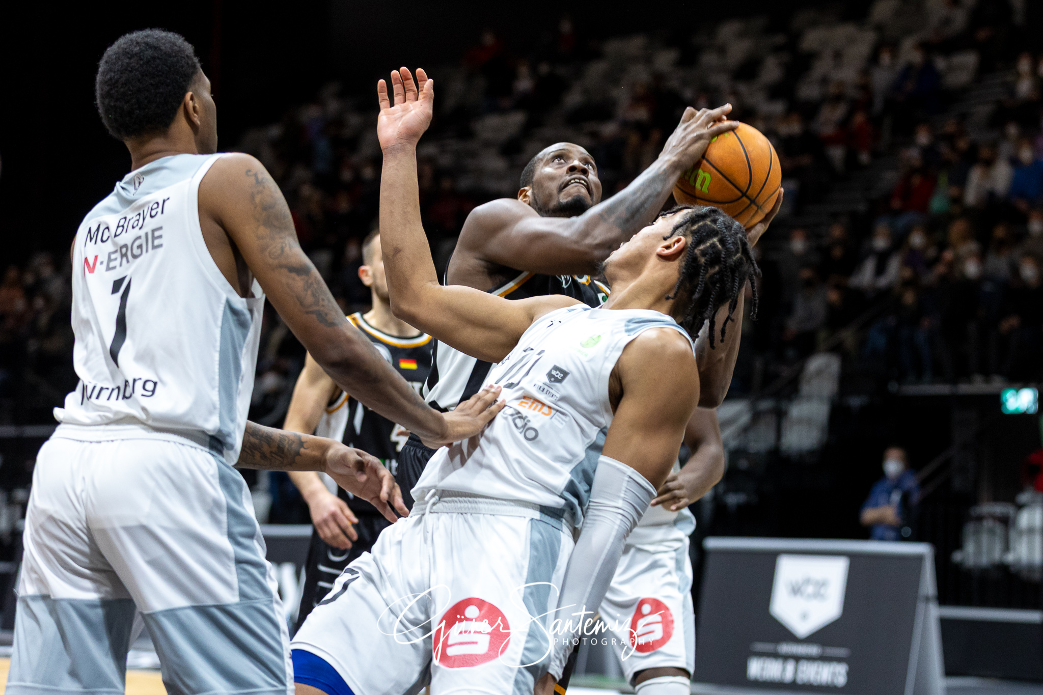 Nuernberg Falcons BC vs. Itzehoe Eagles - Basketball - 2. Bundes