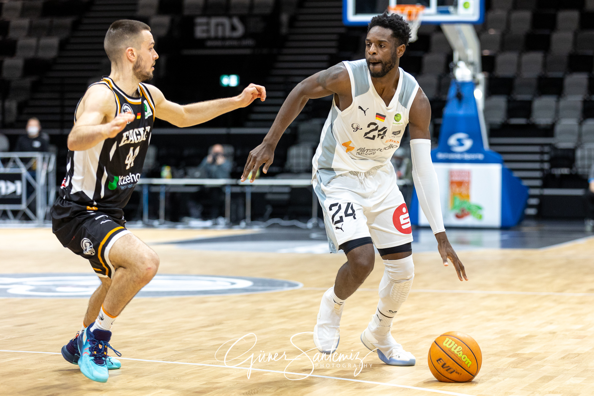 Nuernberg Falcons BC vs. Itzehoe Eagles - Basketball - 2. Bundes