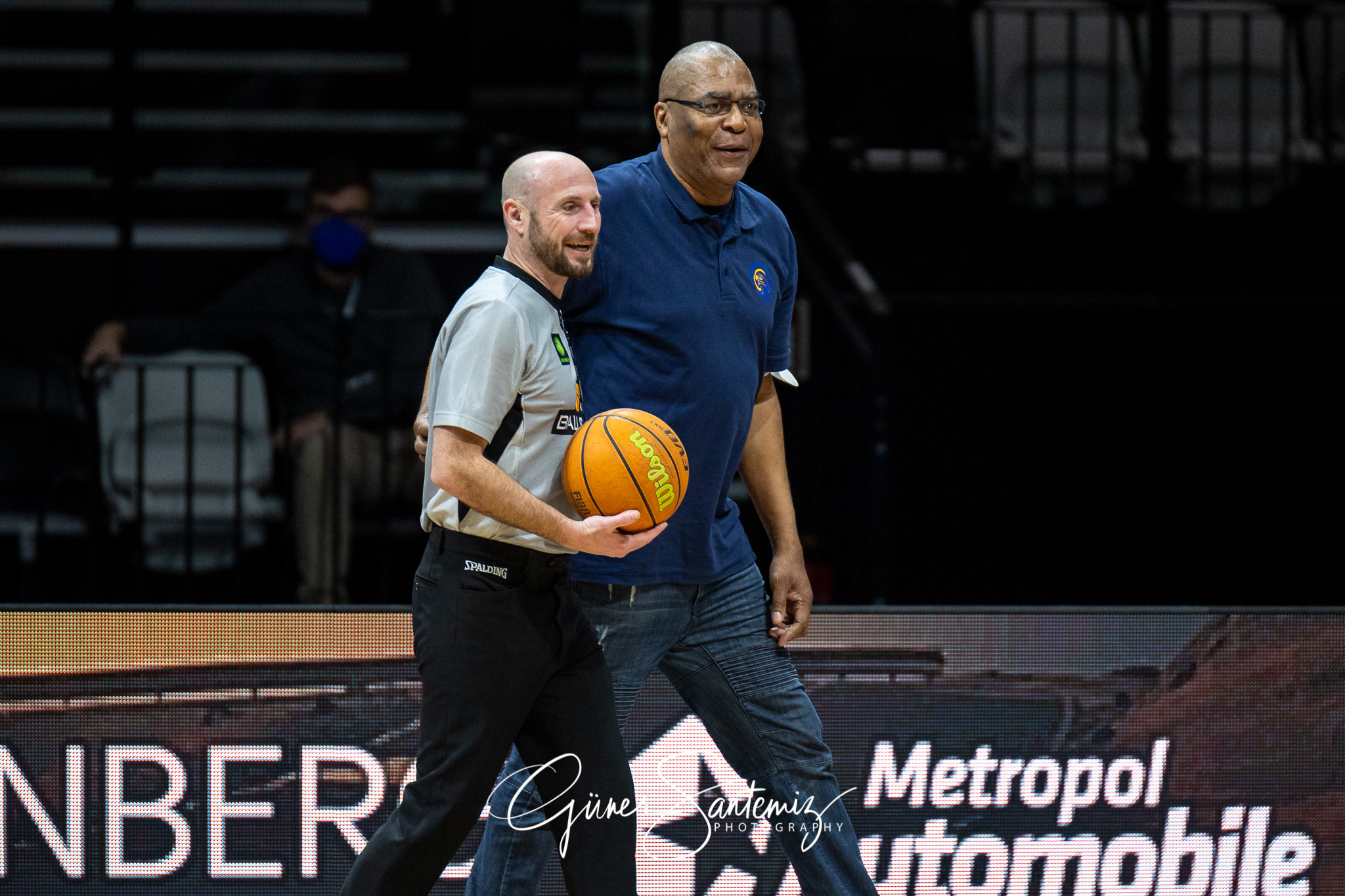 Nuernberg Falcons BC vs. Itzehoe Eagles - Basketball - 2. Bundes