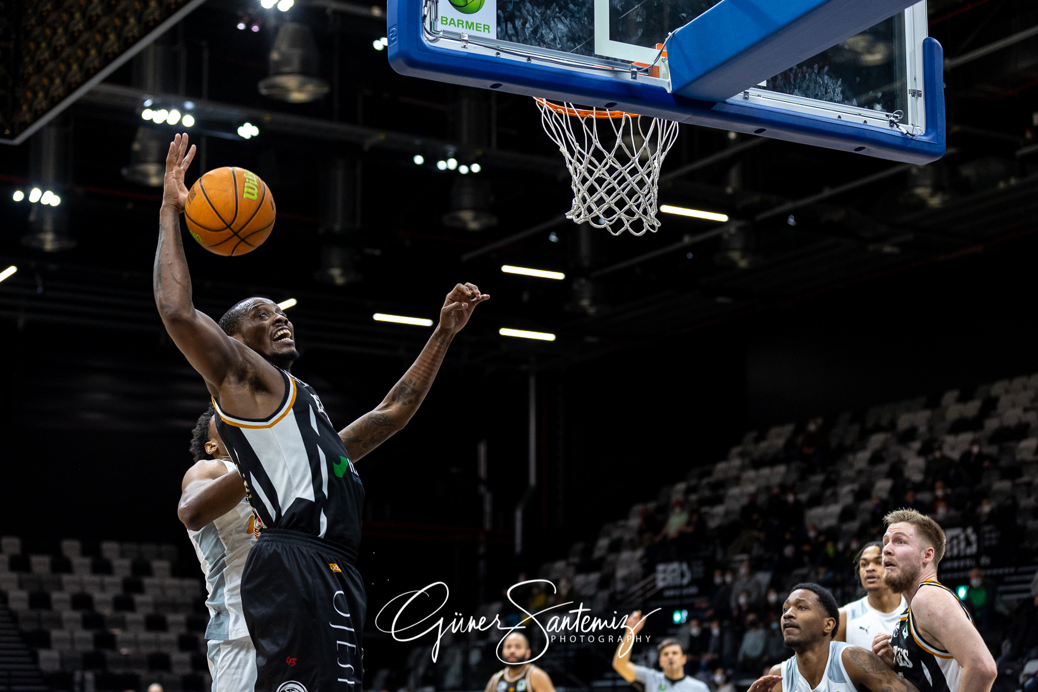 Nuernberg Falcons BC vs. Itzehoe Eagles - Basketball - 2. Bundes
