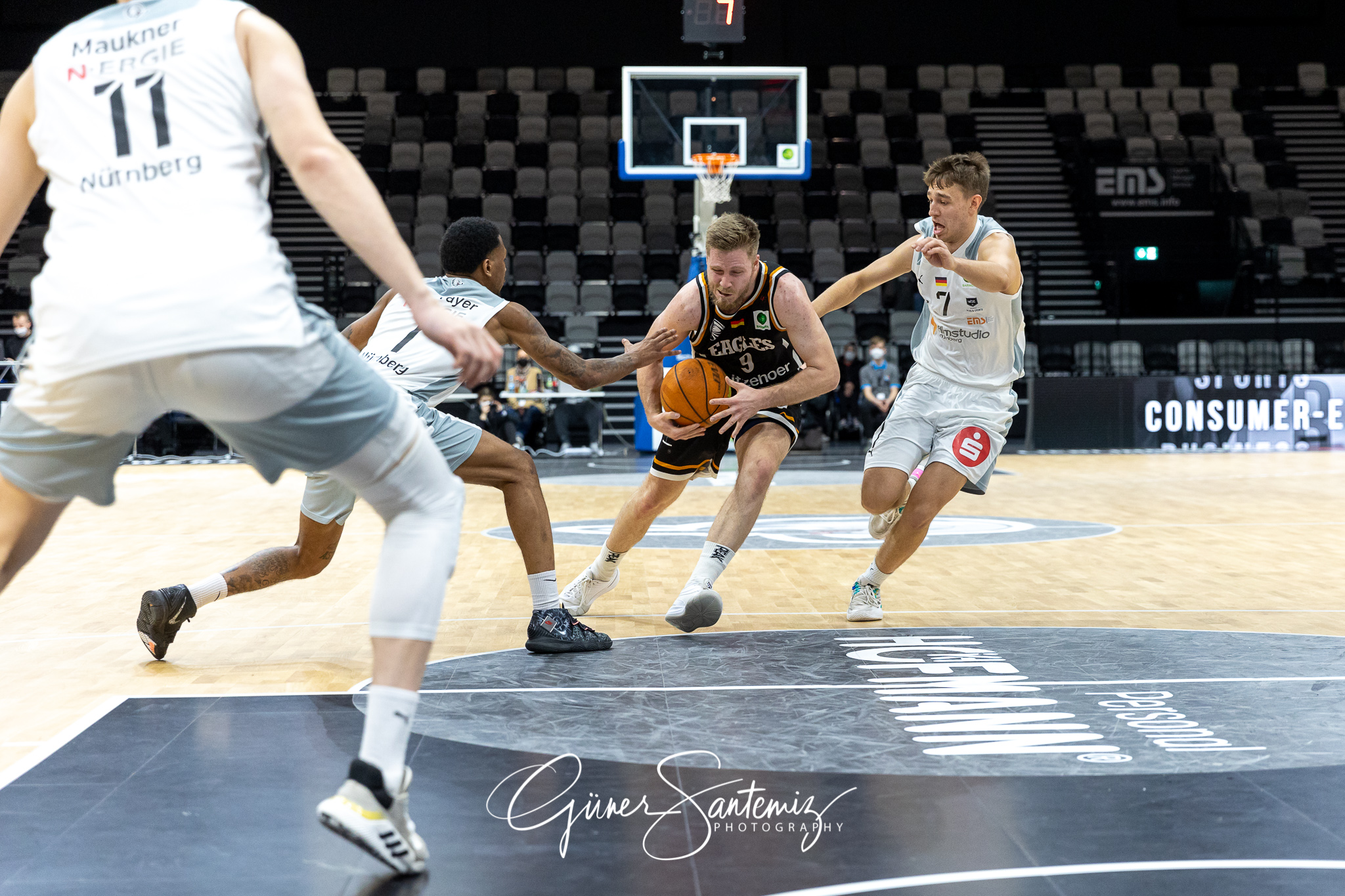 Nuernberg Falcons BC vs. Itzehoe Eagles - Basketball - 2. Bundes