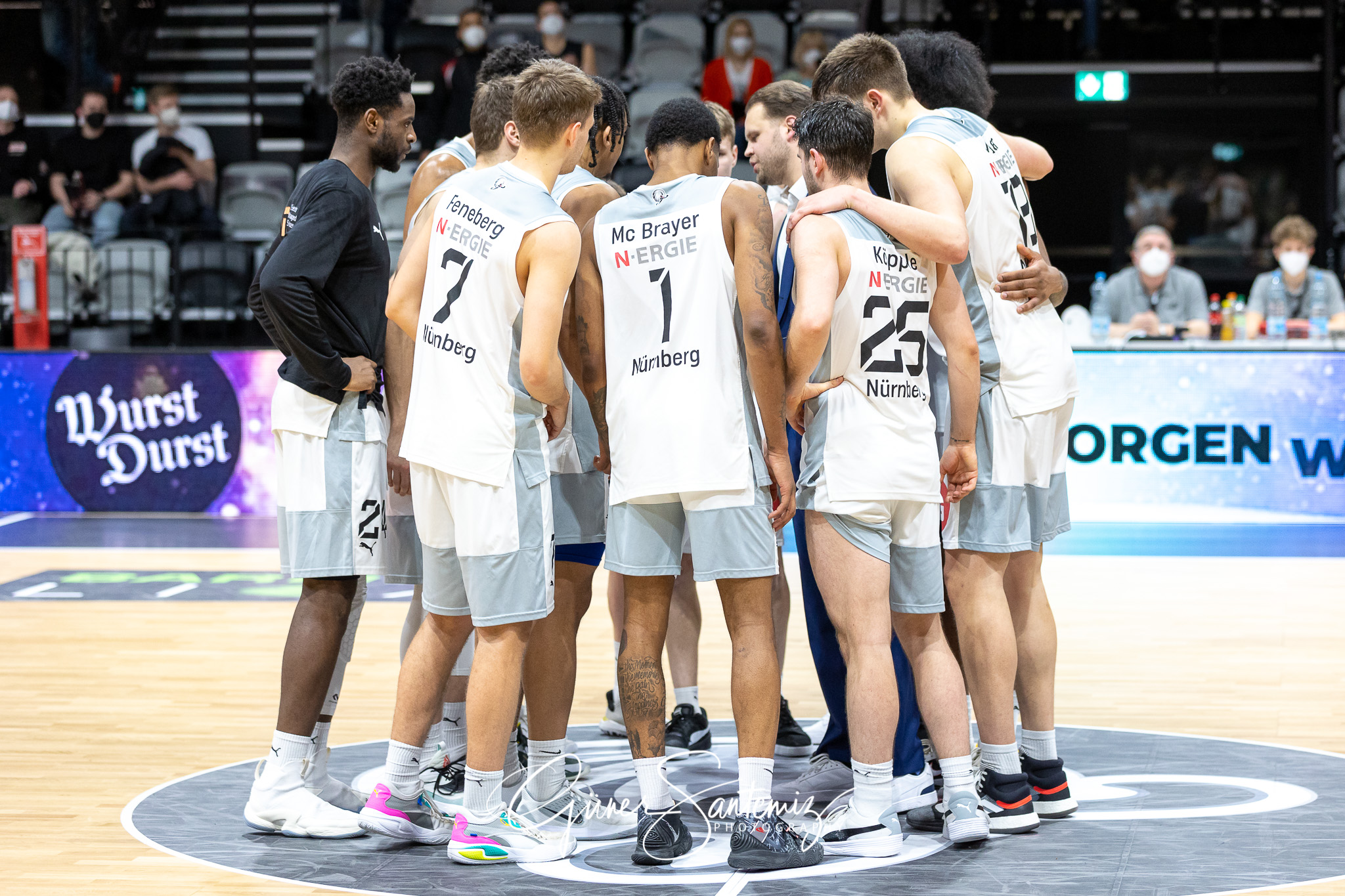 Nuernberg Falcons BC vs. Itzehoe Eagles - Basketball - 2. Bundes