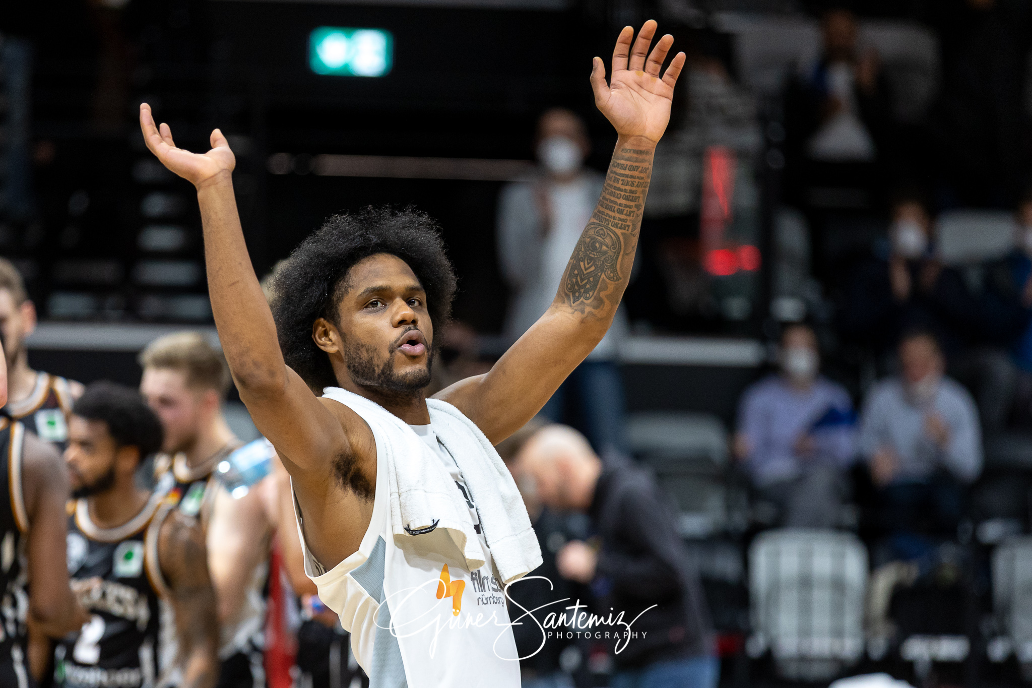 Nuernberg Falcons BC vs. Itzehoe Eagles - Basketball - 2. Bundes