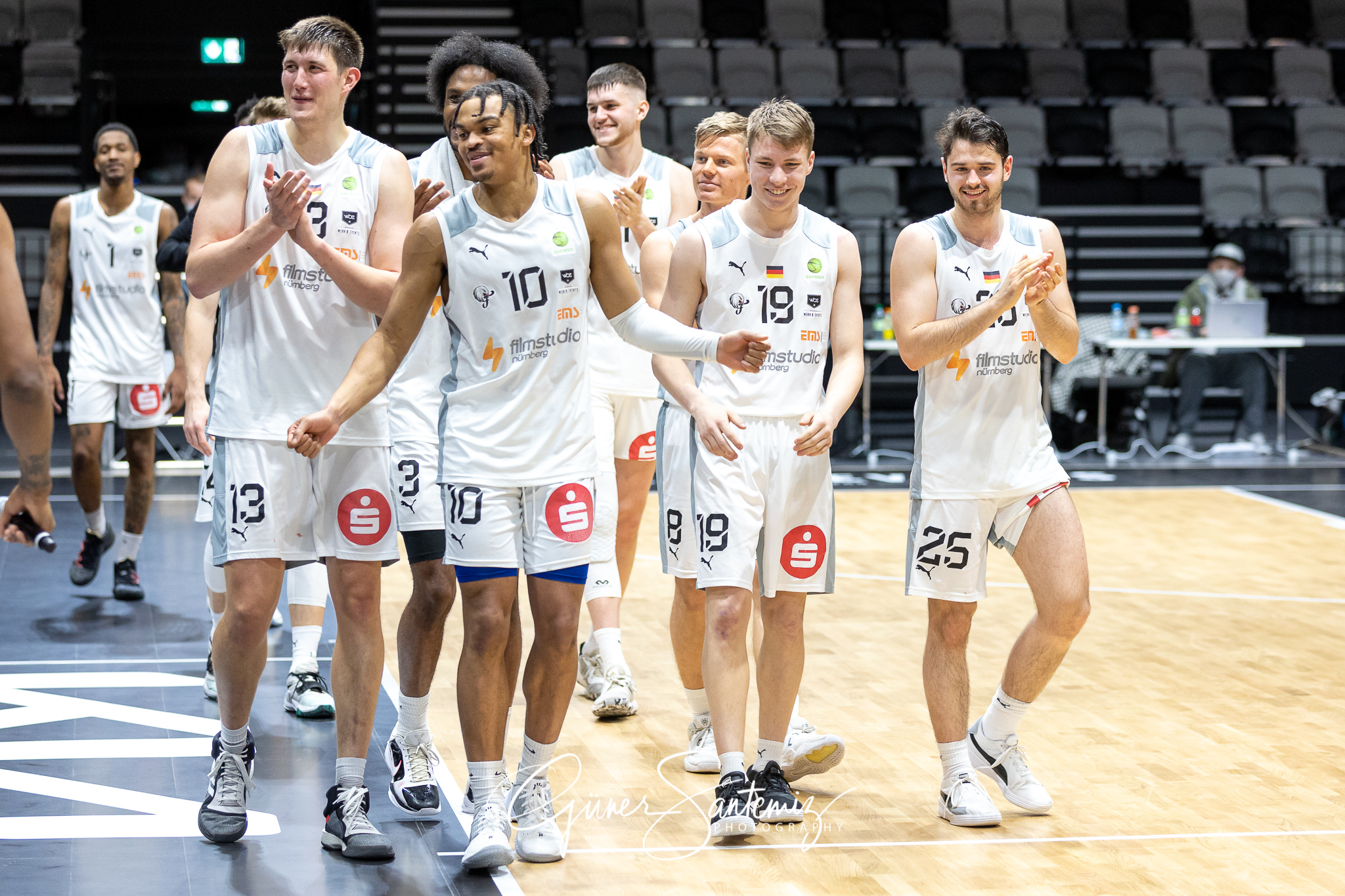 Nuernberg Falcons BC vs. Itzehoe Eagles - Basketball - 2. Bundes