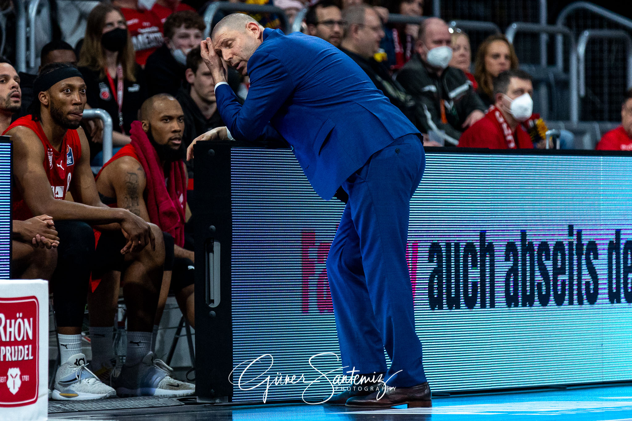 Brose Bamberg vs. Niners Chemnitz - Basketball - easyCredit BBL