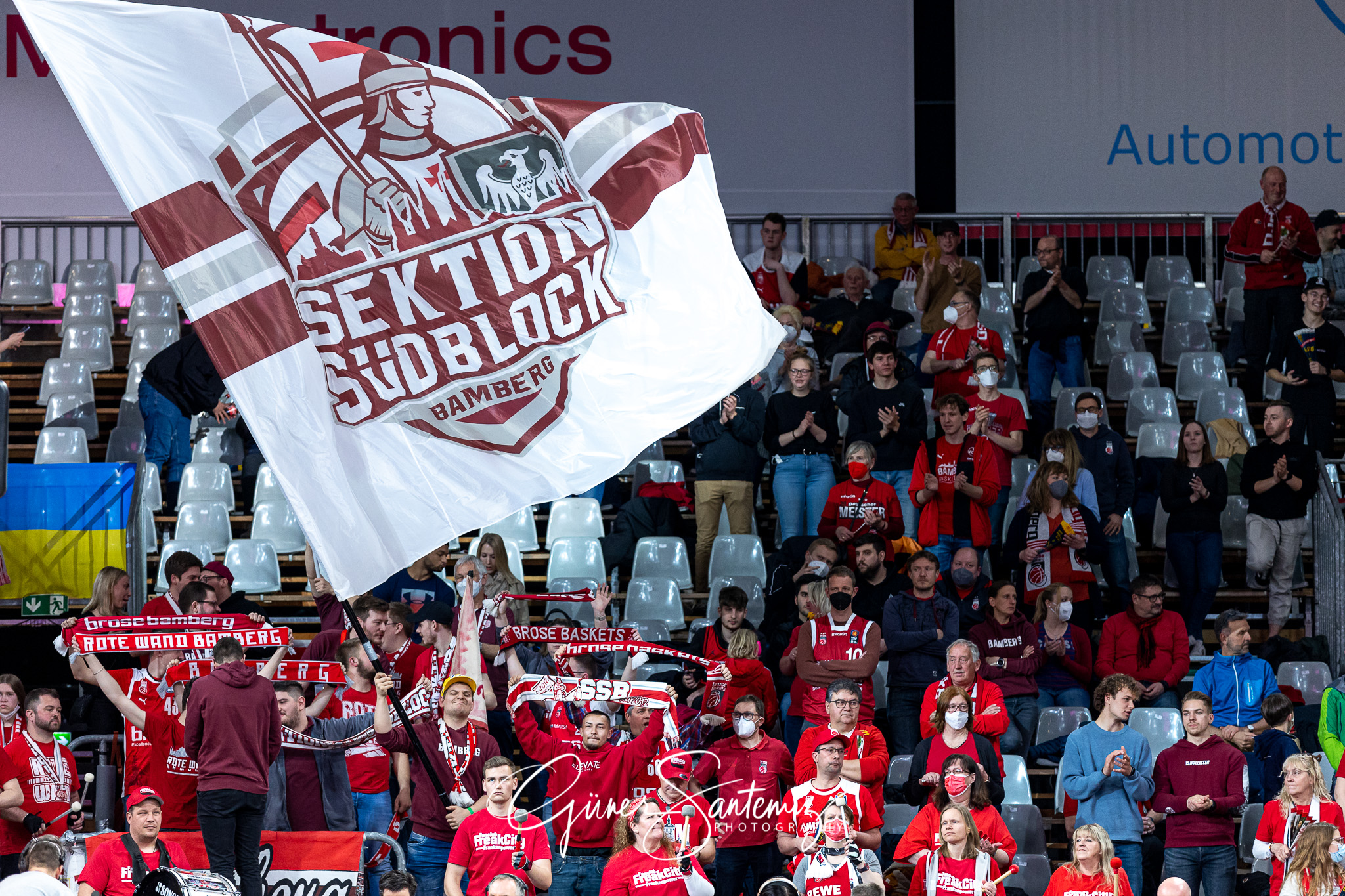 Brose Bamberg vs. Niners Chemnitz - Basketball - easyCredit BBL