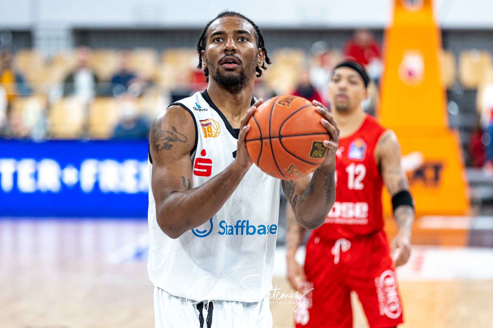 Brose Bamberg vs. Niners Chemnitz - Basketball - easyCredit BBL