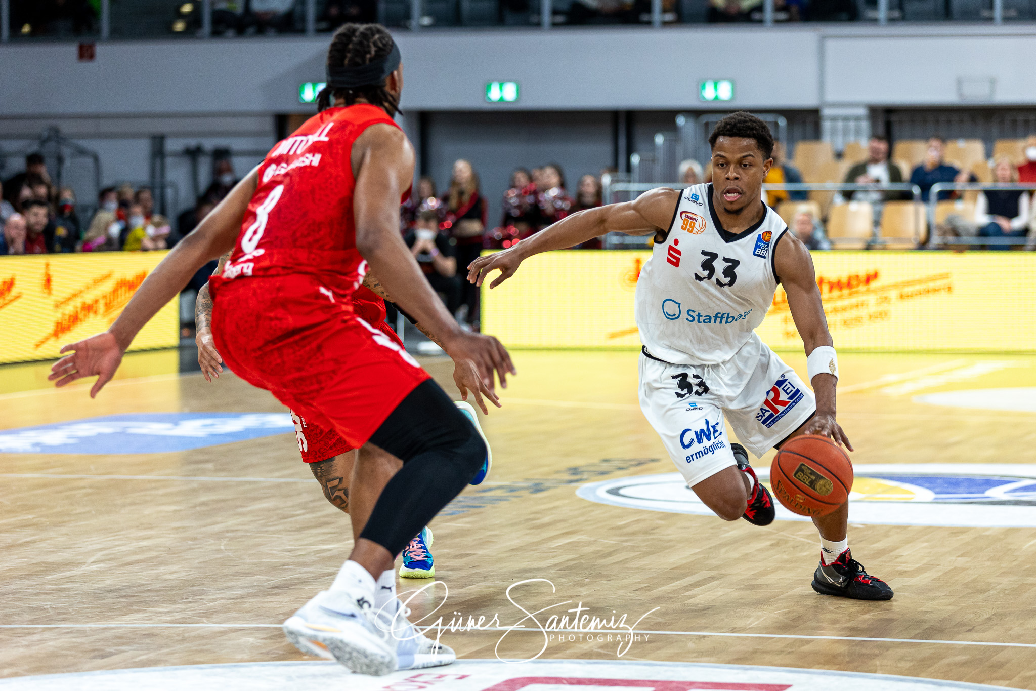 Brose Bamberg vs. Niners Chemnitz - Basketball - easyCredit BBL