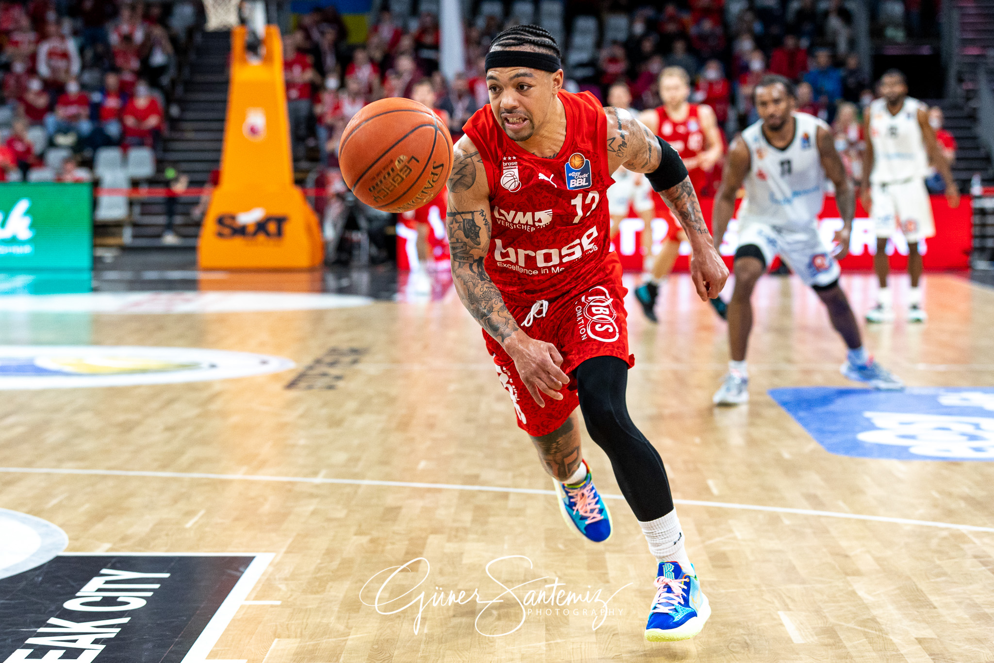 Brose Bamberg vs. Niners Chemnitz - Basketball - easyCredit BBL
