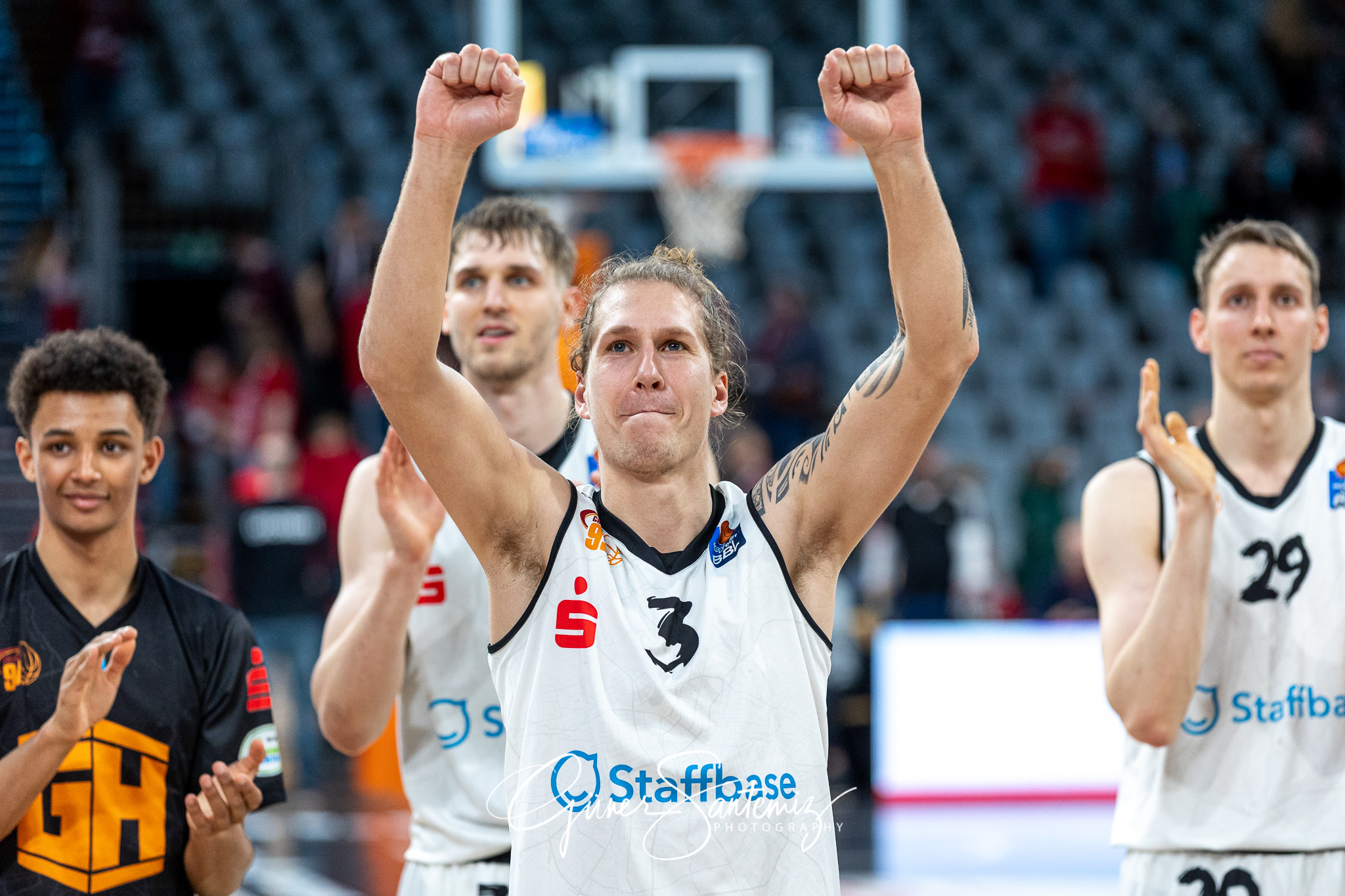 Brose Bamberg vs. Niners Chemnitz - Basketball - easyCredit BBL