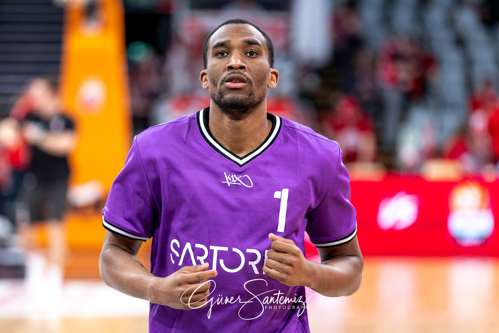 Brose Bamberg vs. BG Goettingen - Basketball - easyCredit BBL -