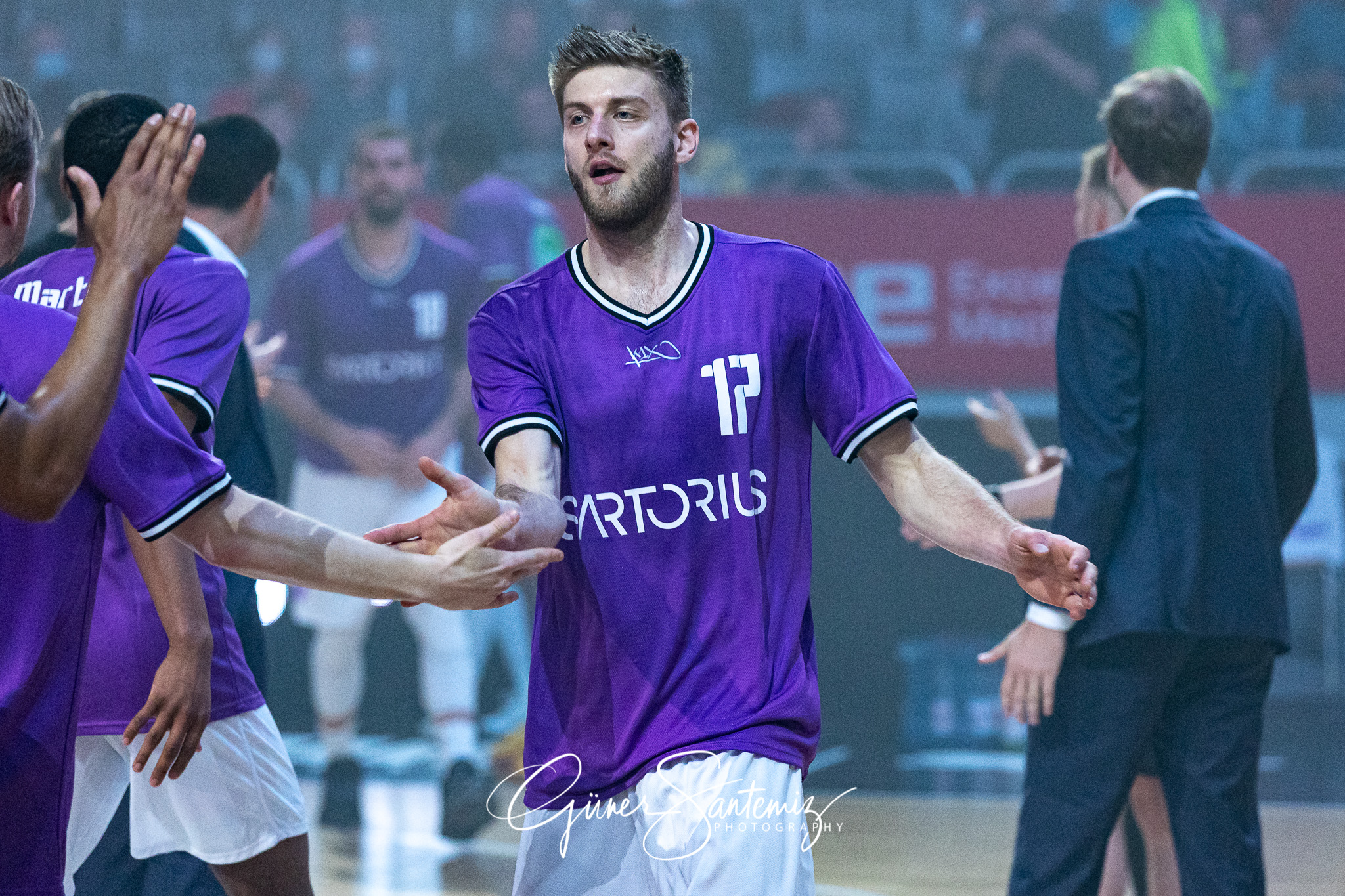 Brose Bamberg vs. BG Goettingen - Basketball - easyCredit BBL -