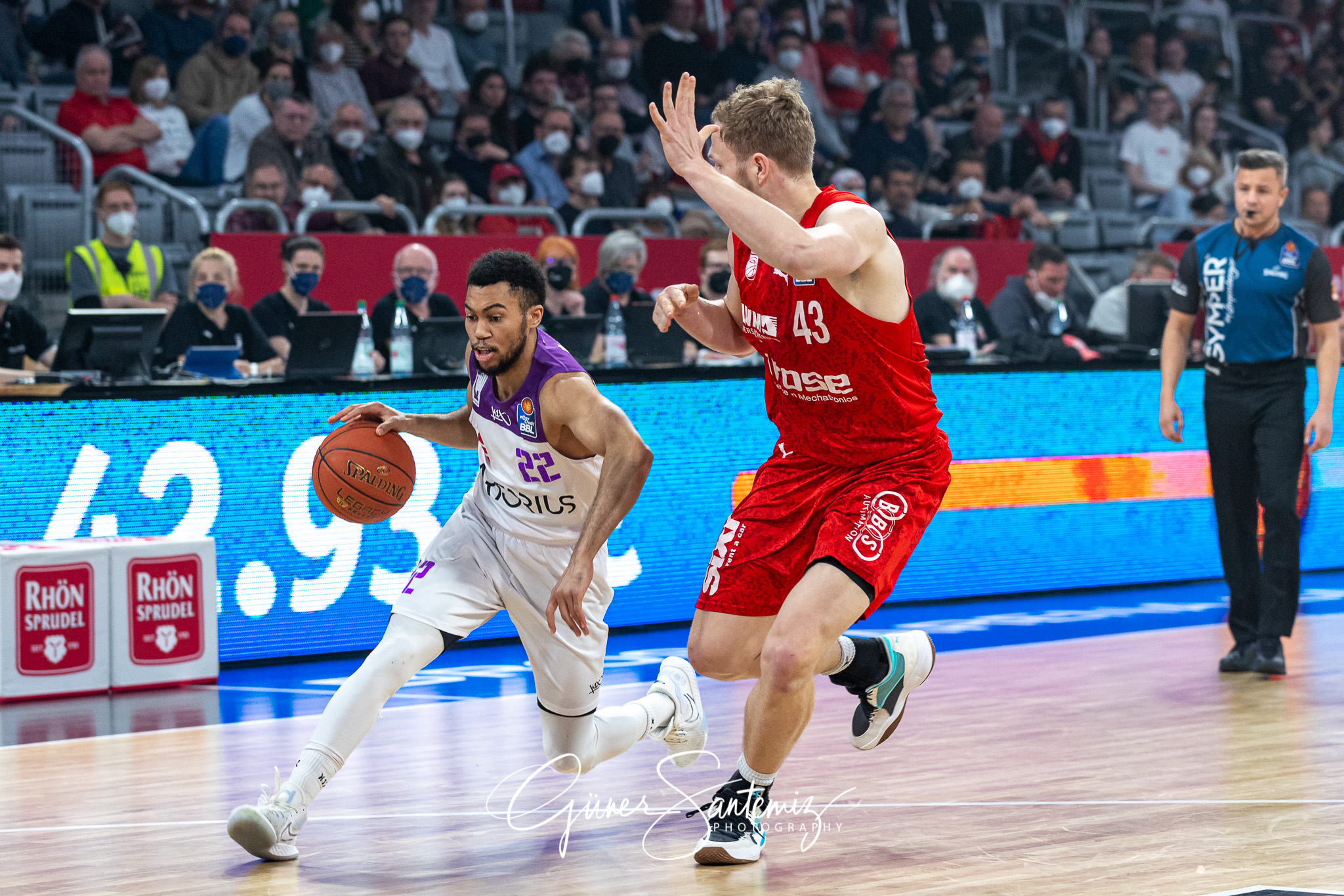 Brose Bamberg vs. BG Goettingen - Basketball - easyCredit BBL -