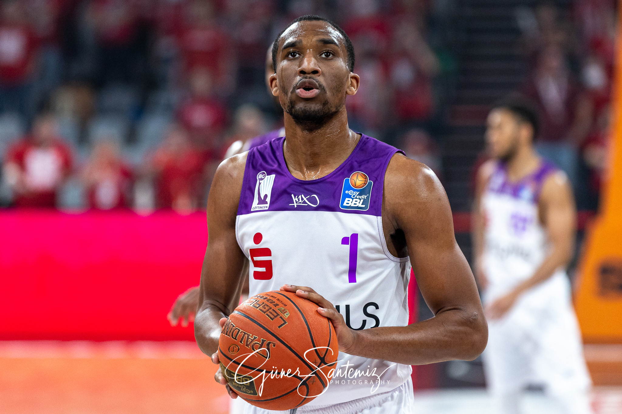 Brose Bamberg vs. BG Goettingen - Basketball - easyCredit BBL -