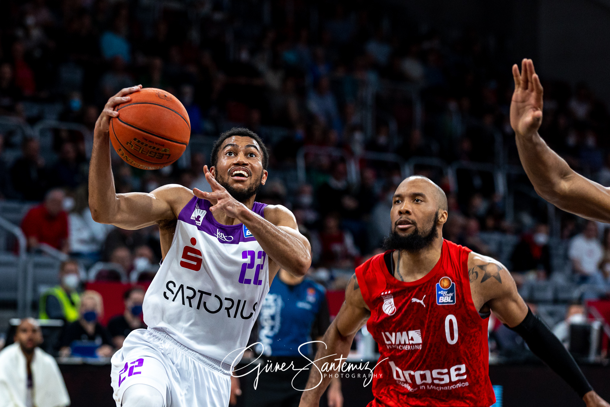 Brose Bamberg vs. BG Goettingen - Basketball - easyCredit BBL -