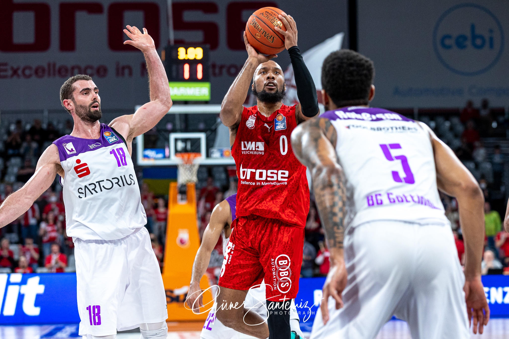 Brose Bamberg vs. BG Goettingen - Basketball - easyCredit BBL -