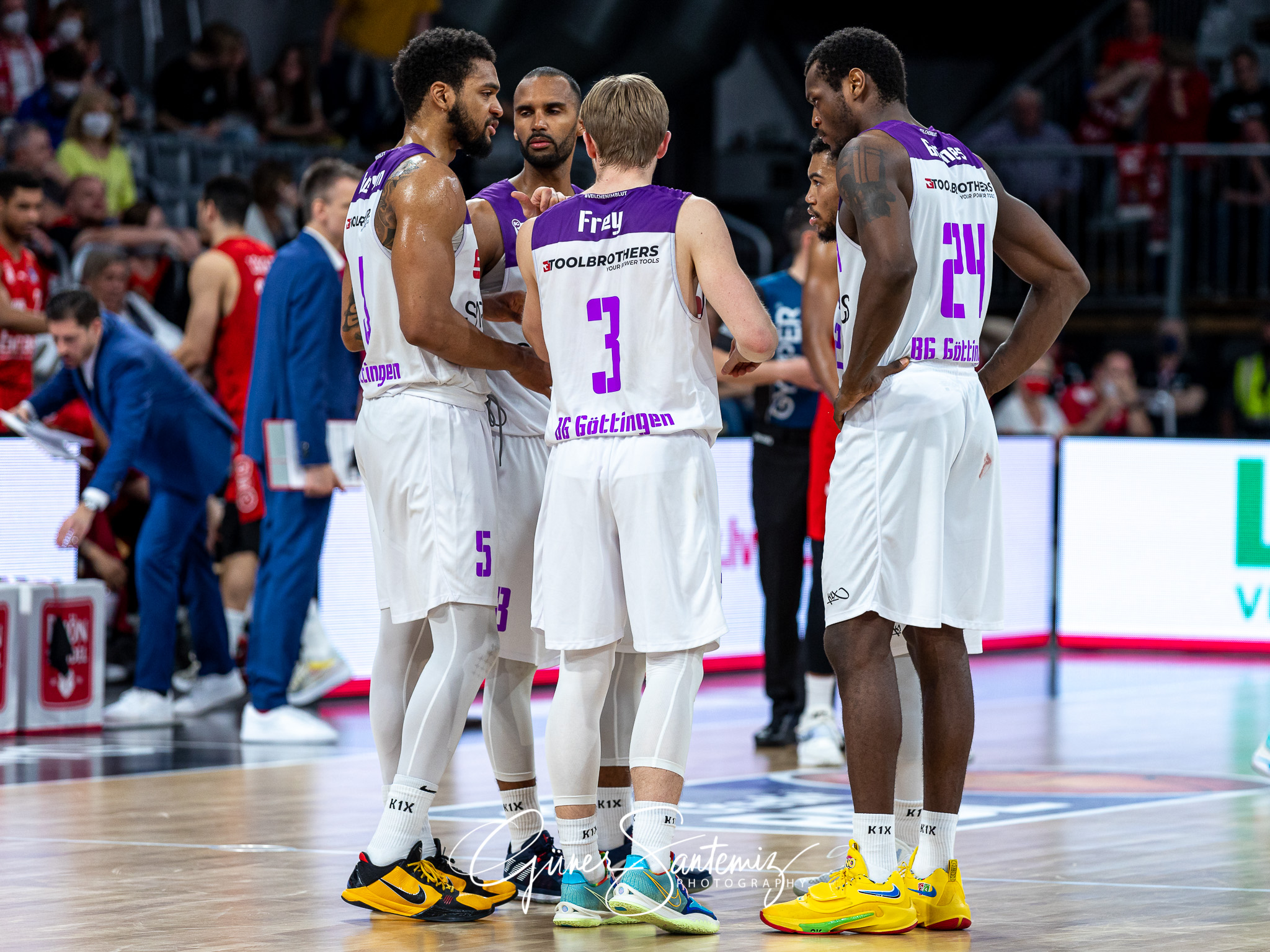 Brose Bamberg vs. BG Goettingen - Basketball - easyCredit BBL -