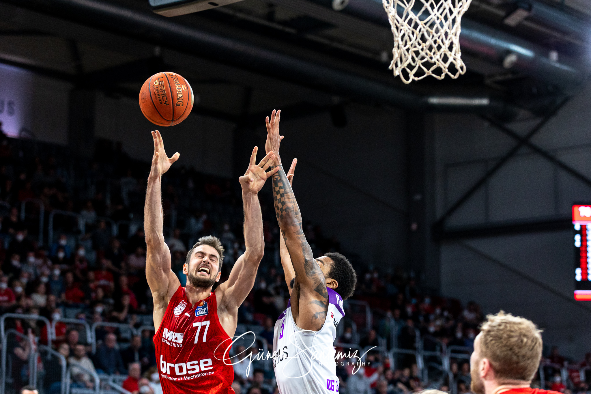 Brose Bamberg vs. BG Goettingen - Basketball - easyCredit BBL -
