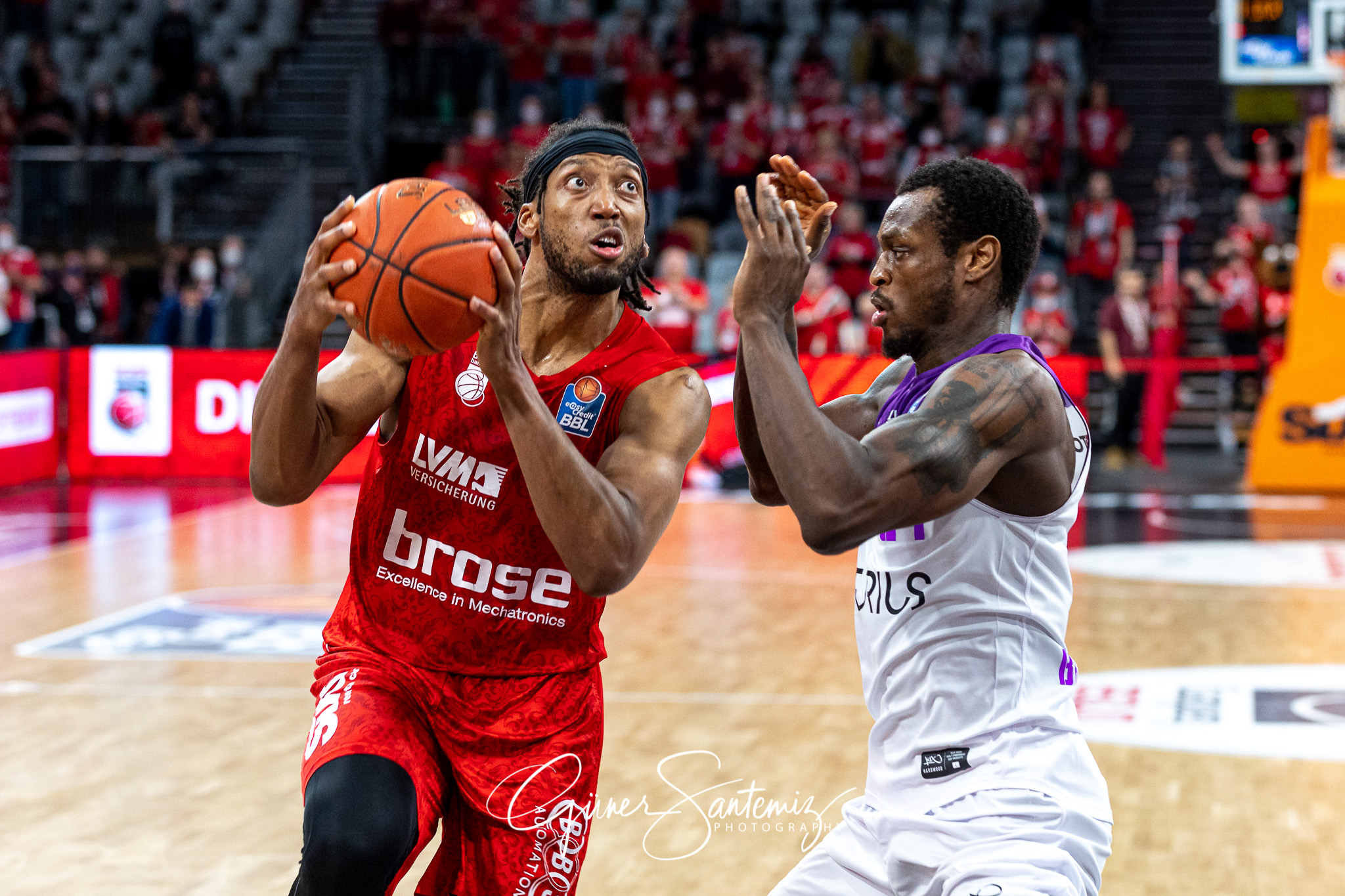 Brose Bamberg vs. BG Goettingen - Basketball - easyCredit BBL -