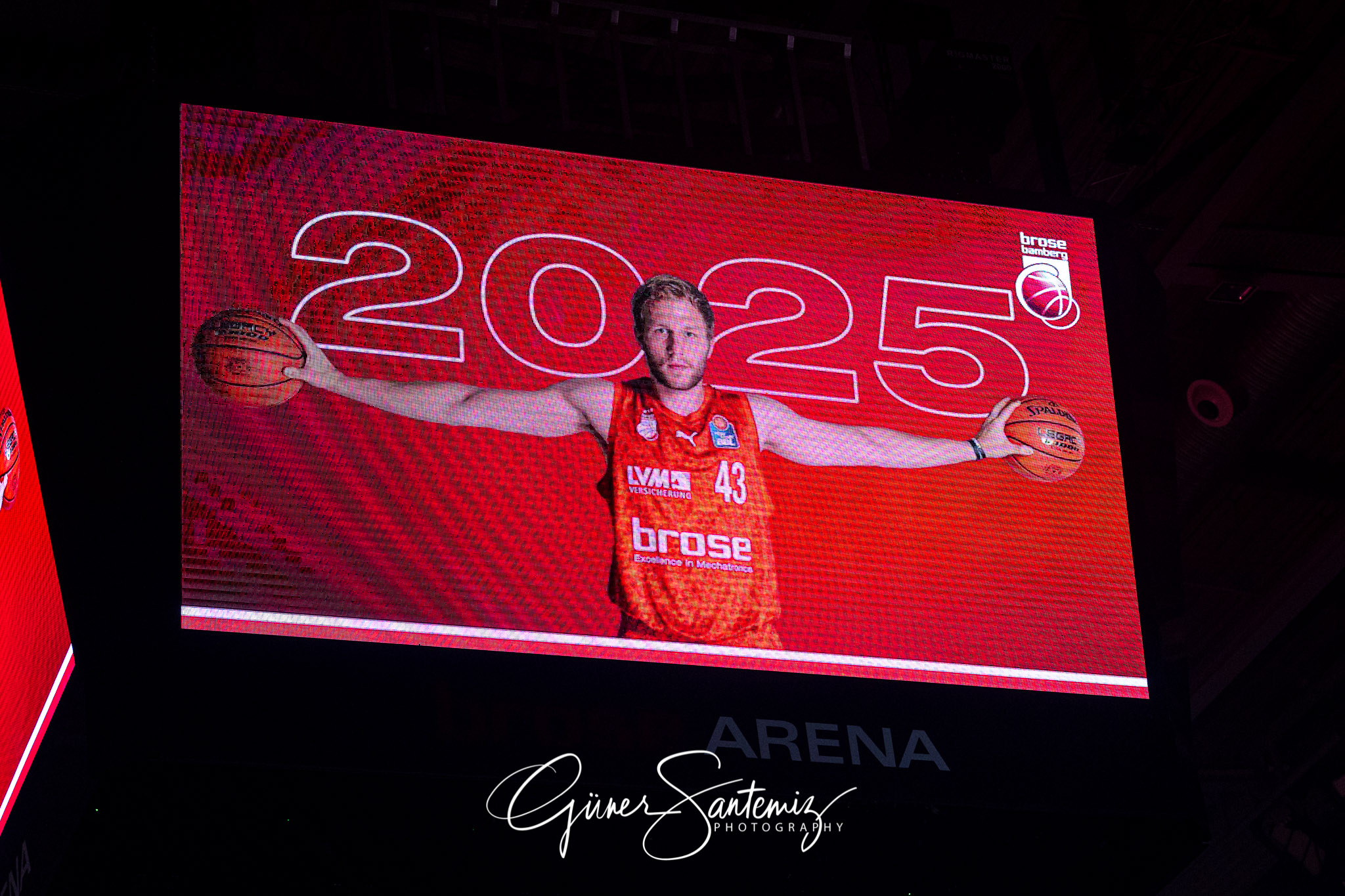 Brose Bamberg vs. Hamburg Towers - Basketball - easyCredit BBL -