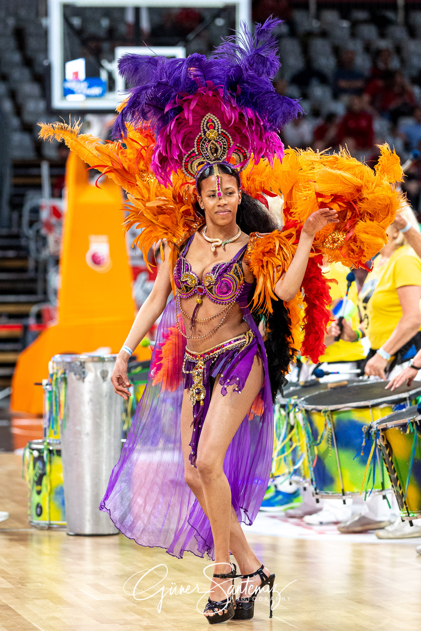 Brose Bamberg vs. Hamburg Towers - Basketball - easyCredit BBL -