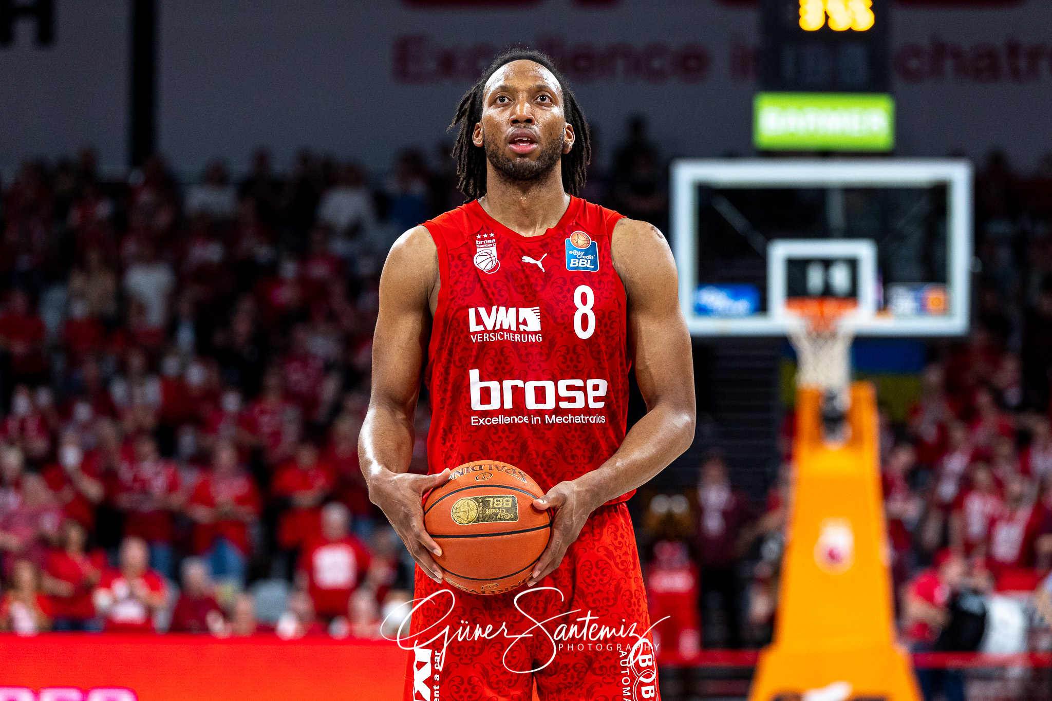 Brose Bamberg vs. Hamburg Towers - Basketball - easyCredit BBL -