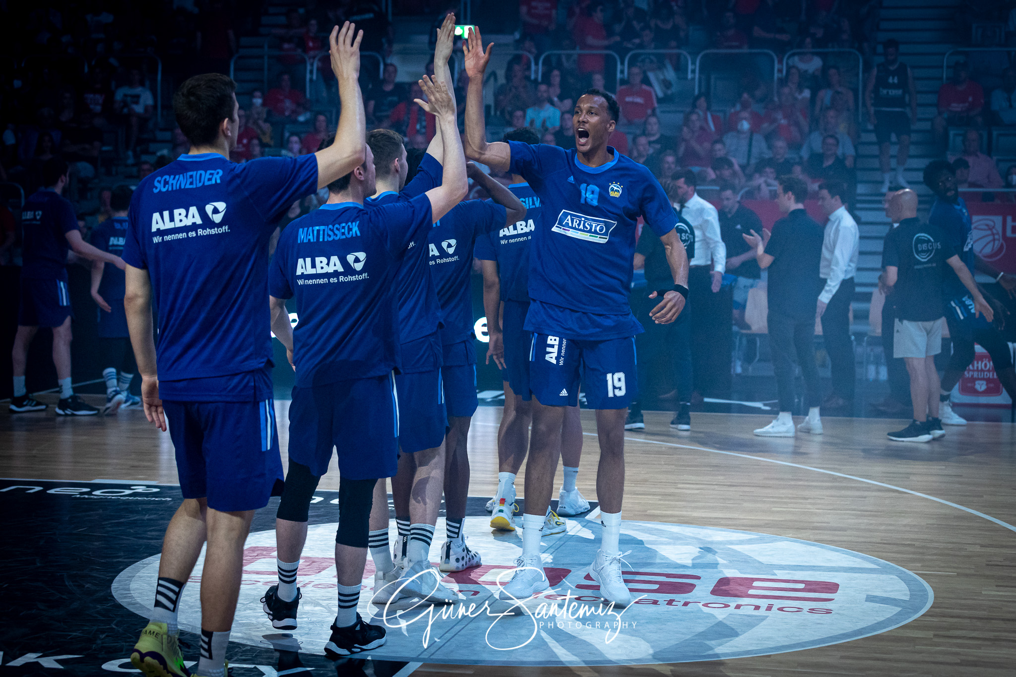 Brose Bamberg vs. Alba Berlin - Basketball - easyCredit BBL - Pl