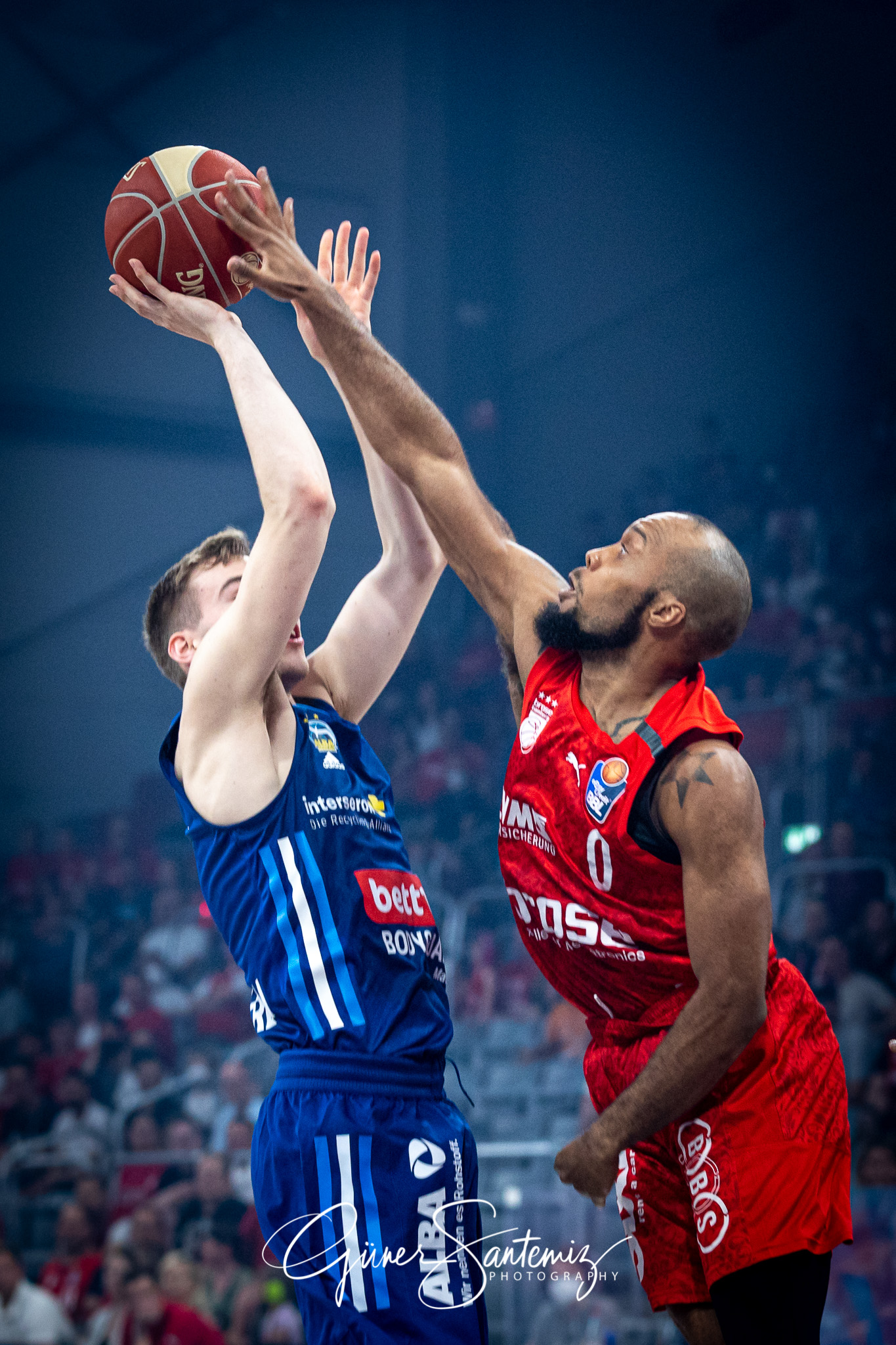 Brose Bamberg vs. Alba Berlin - Basketball - easyCredit BBL - Pl