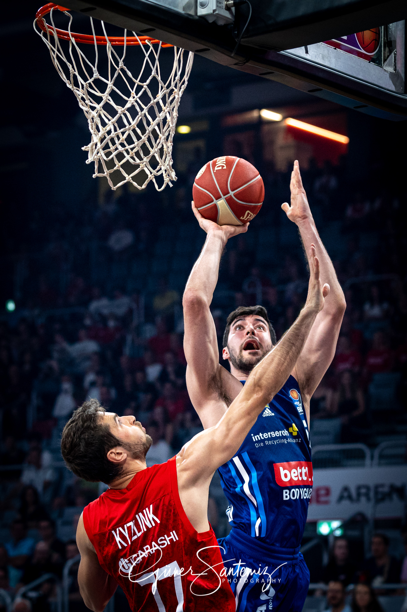 Brose Bamberg vs. Alba Berlin - Basketball - easyCredit BBL - Pl