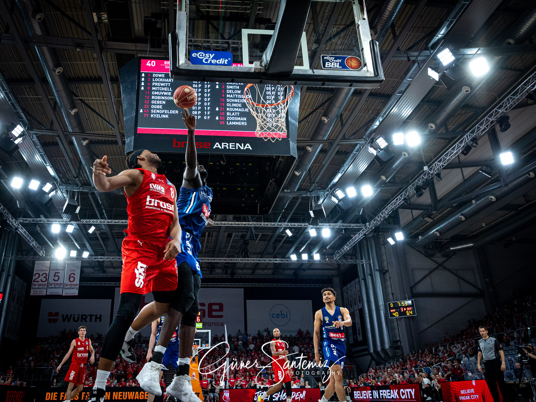 Brose Bamberg vs. Alba Berlin - Basketball - easyCredit BBL - Pl