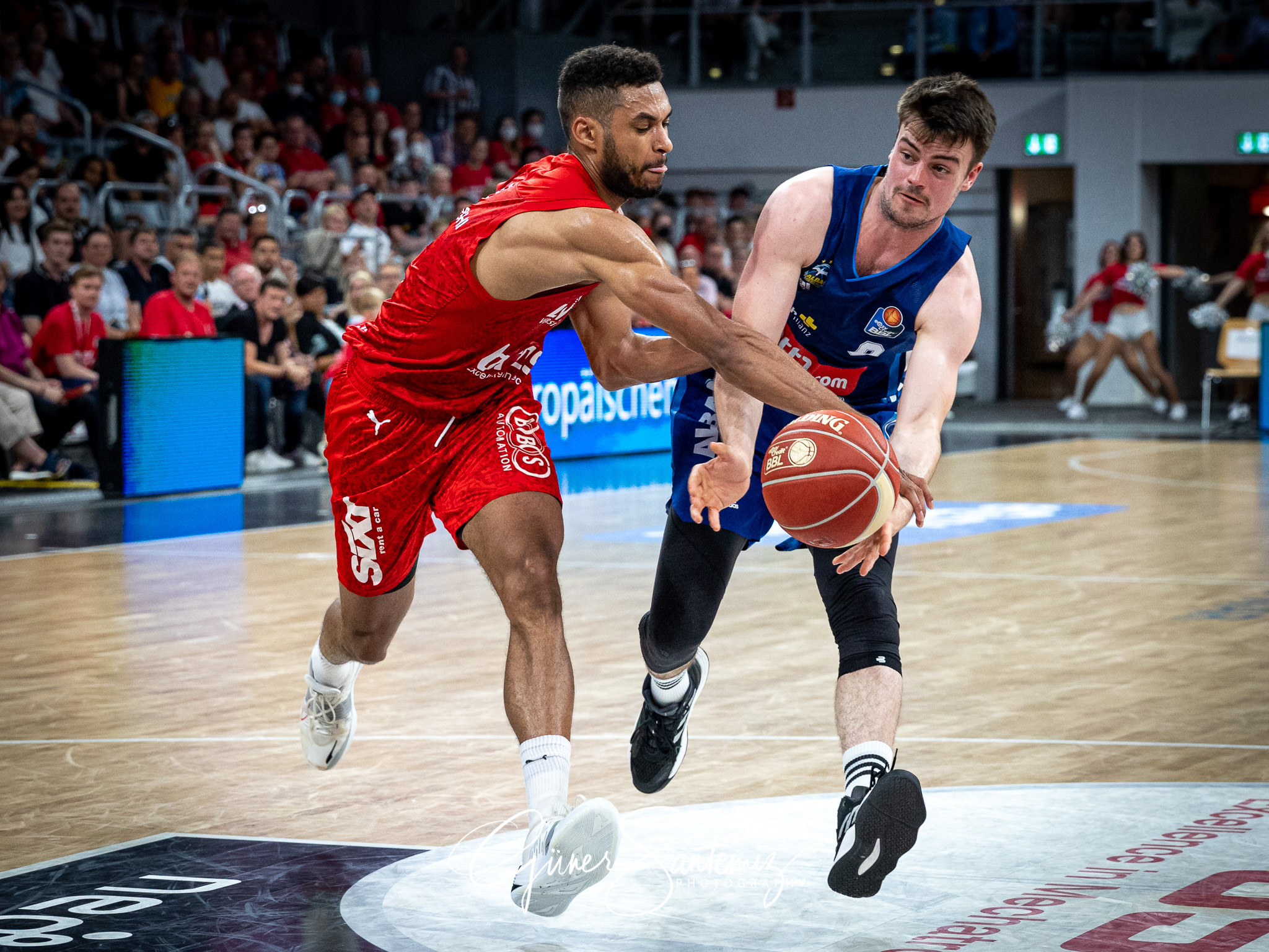 Brose Bamberg vs. Alba Berlin - Basketball - easyCredit BBL - Pl