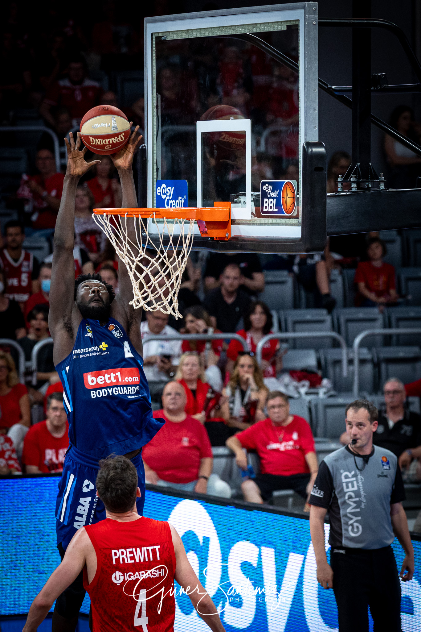 Brose Bamberg vs. Alba Berlin - Basketball - easyCredit BBL - Pl