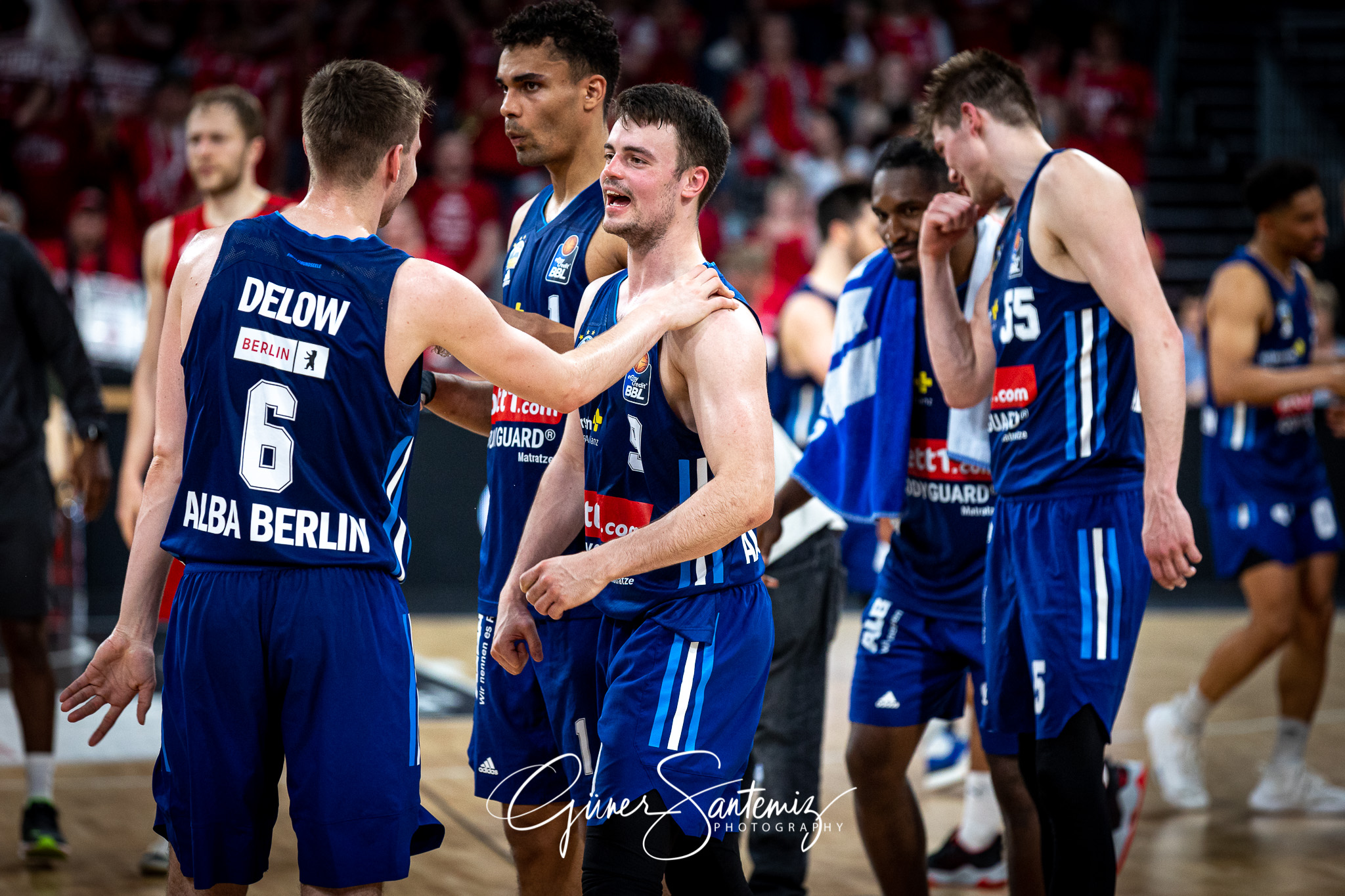 Brose Bamberg vs. Alba Berlin - Basketball - easyCredit BBL - Pl