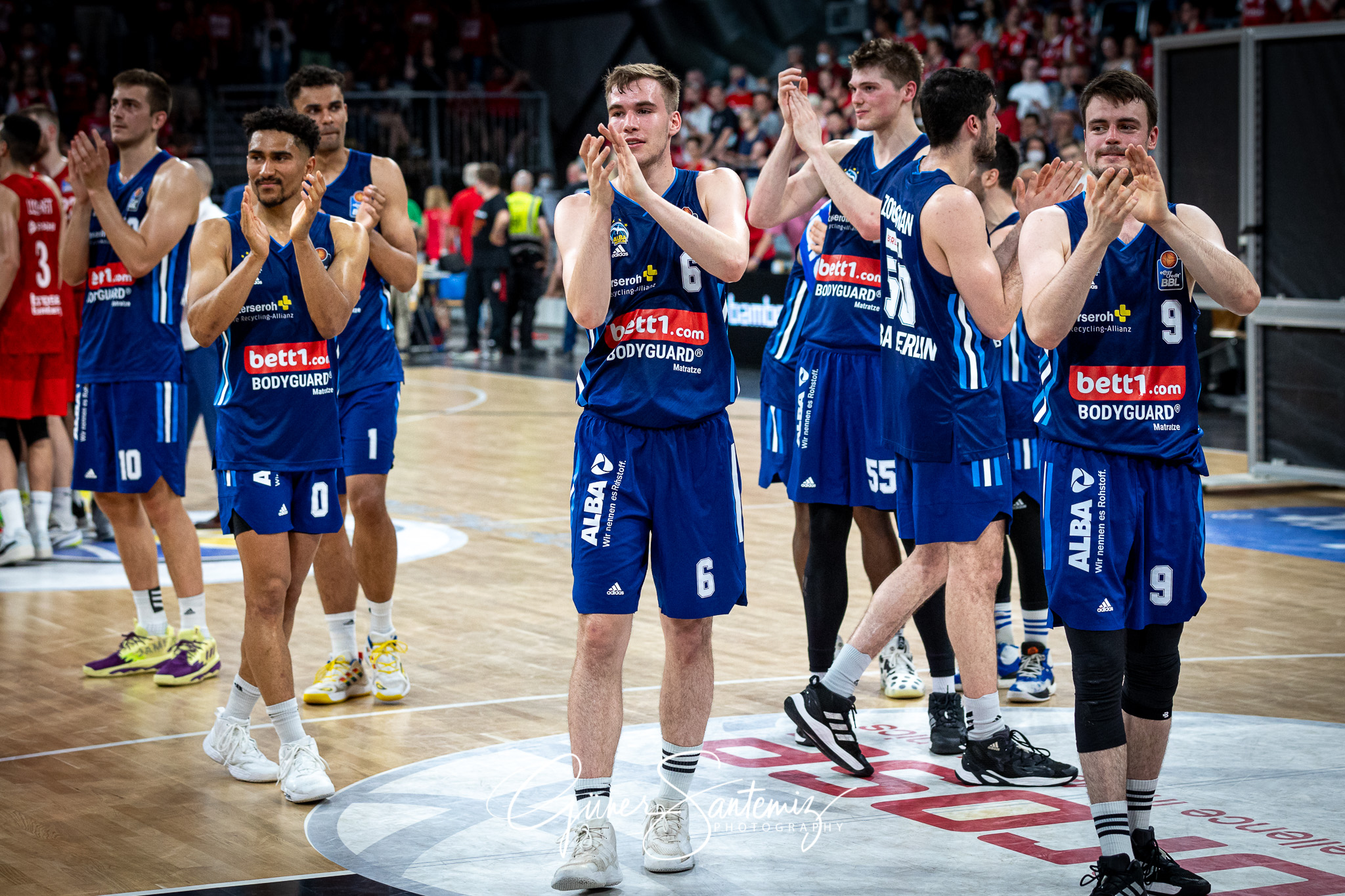 Brose Bamberg vs. Alba Berlin - Basketball - easyCredit BBL - Pl