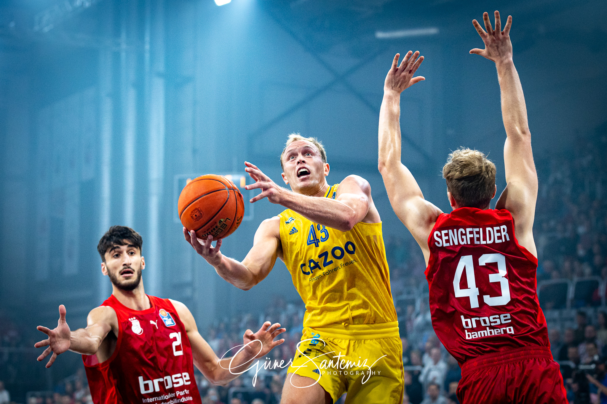 Brose Bamberg vs. Alba Berlin - Basketball - easyCredit BBL - 1.