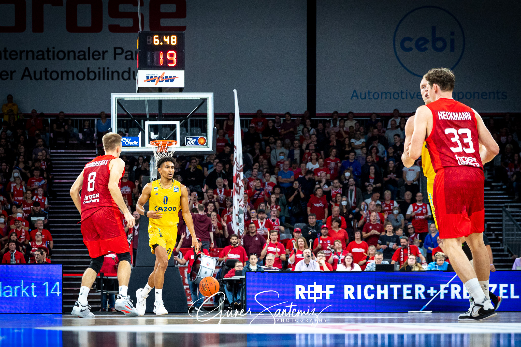 Brose Bamberg vs. Alba Berlin - Basketball - easyCredit BBL - 1.